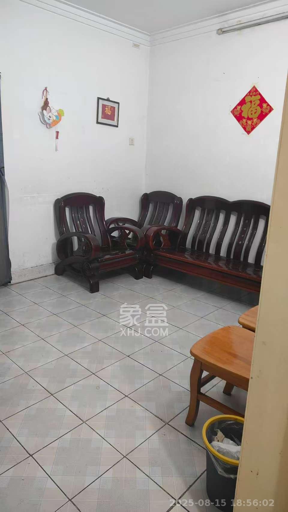 先导银行宿舍  2室1厅1卫    2200.0元/月室内图