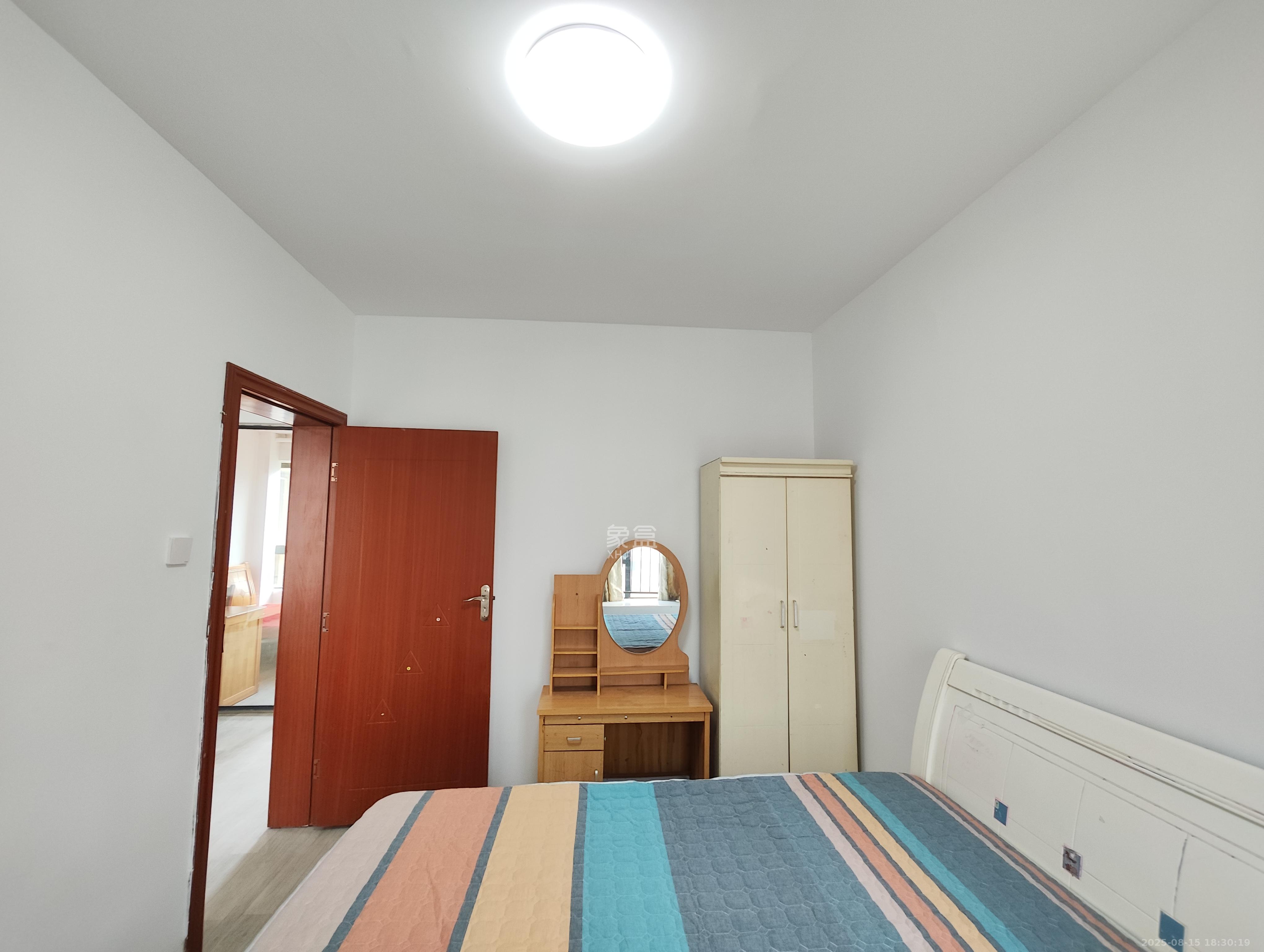 长房时代城 3室2厅1卫 2100.0元/月 长房时代城 3室2厅1卫 2100.0元/月室内图