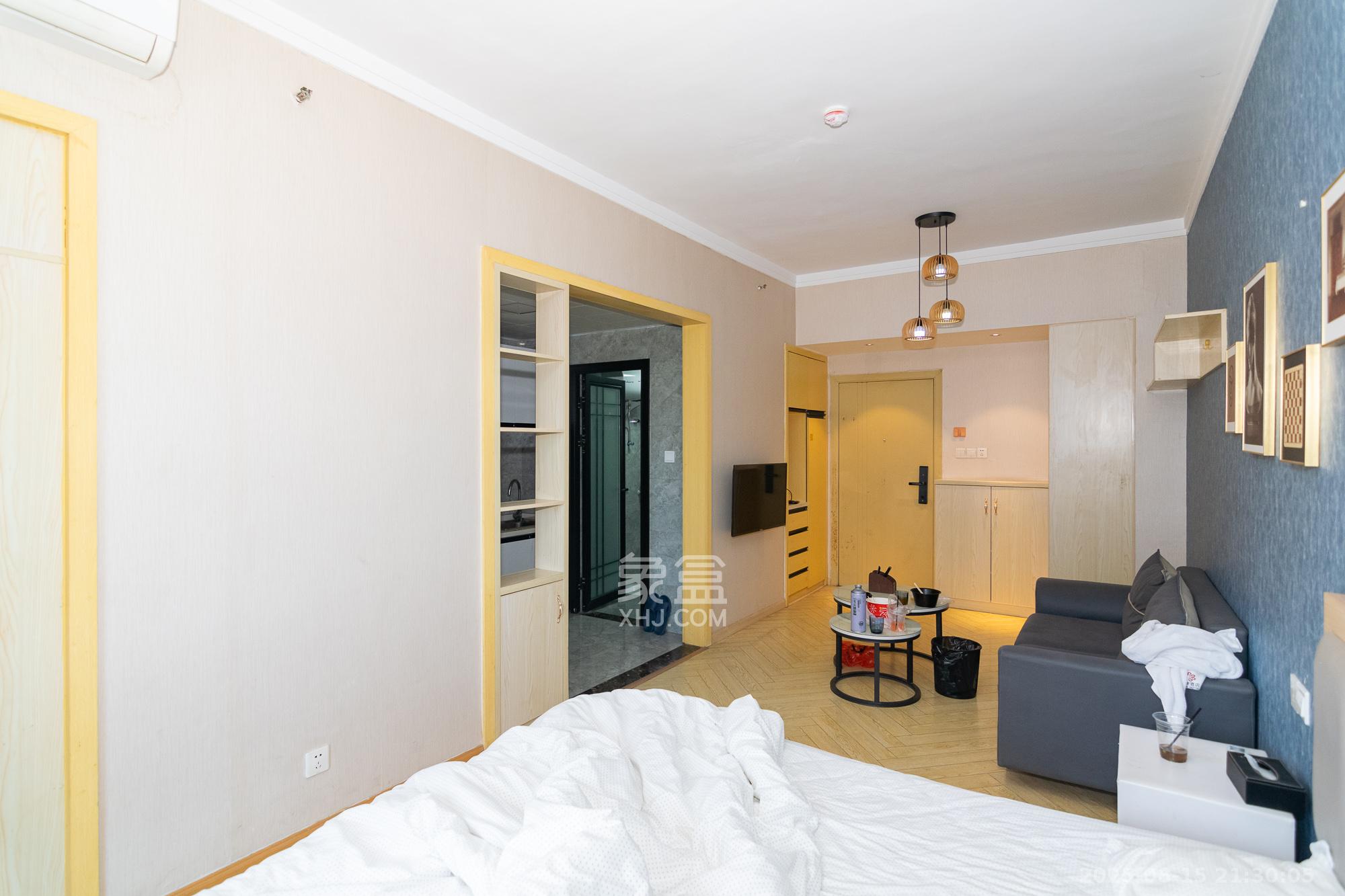 城市时光  1室1厅1卫    16.8万卧室