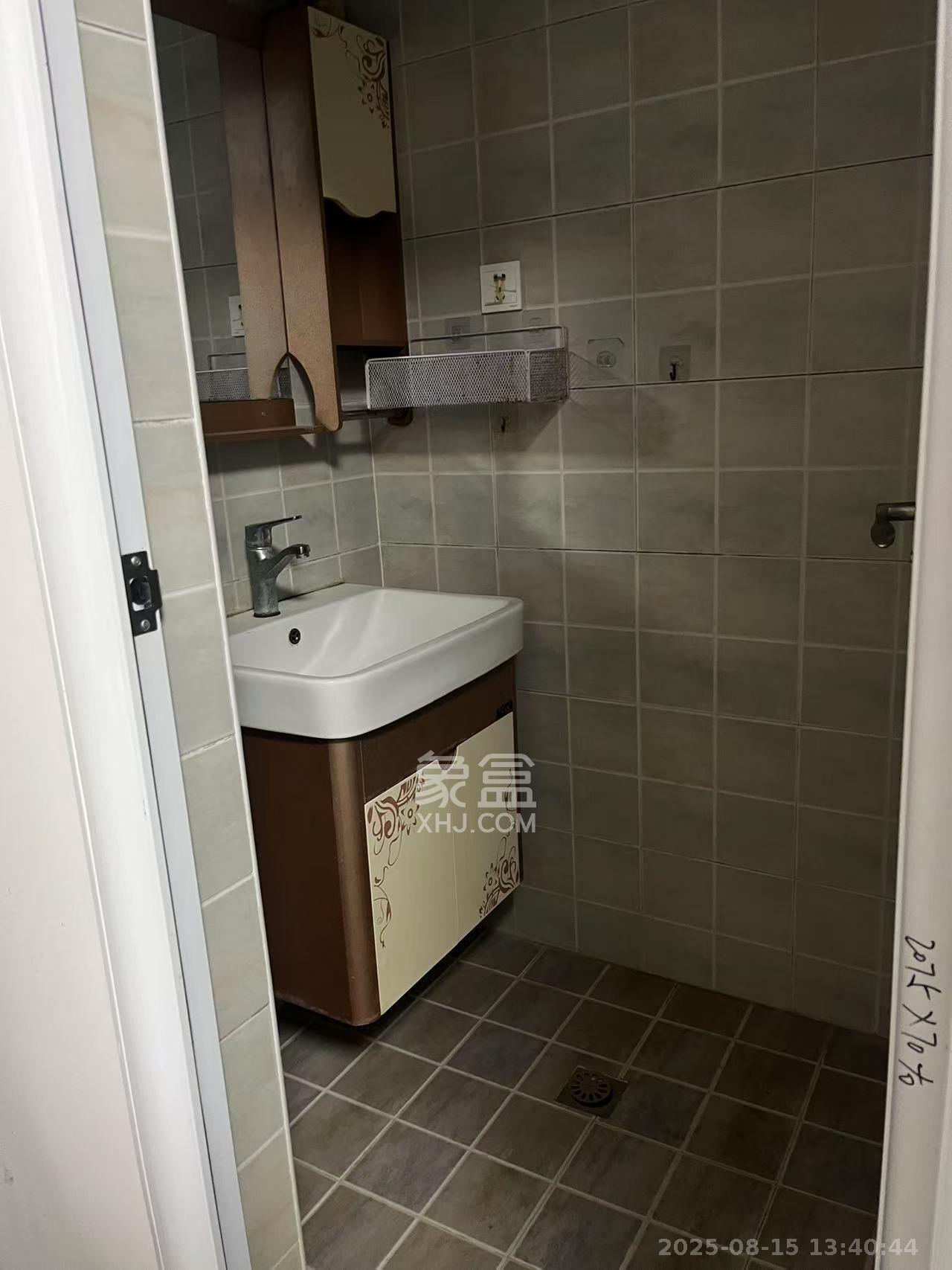 红树湾 1室1厅1卫 1200.0元/月 红树湾 1室1厅1卫 1200.0元/月室内图