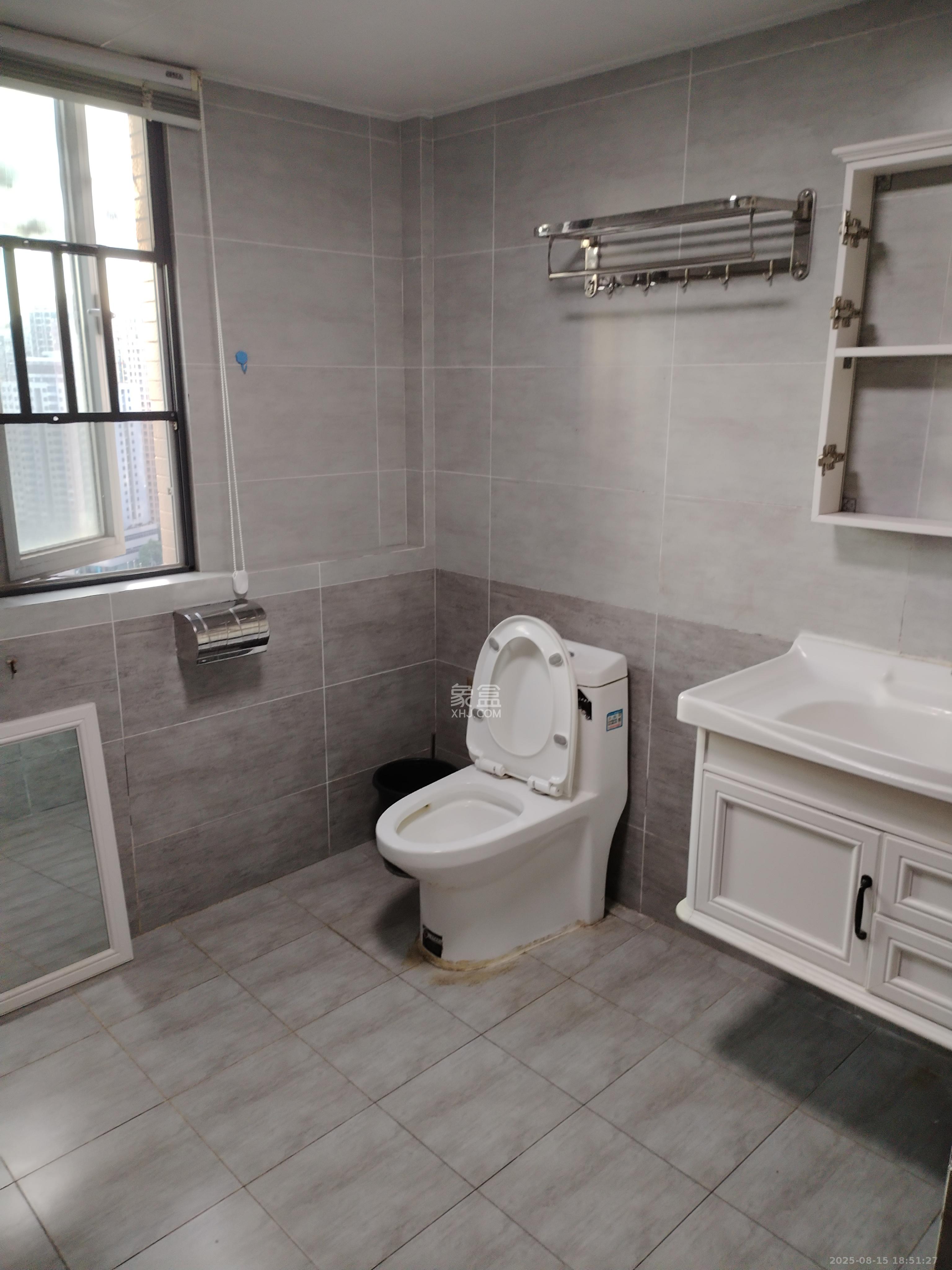 保利天禧D区  4室2厅2卫    4800.0元/月室内图