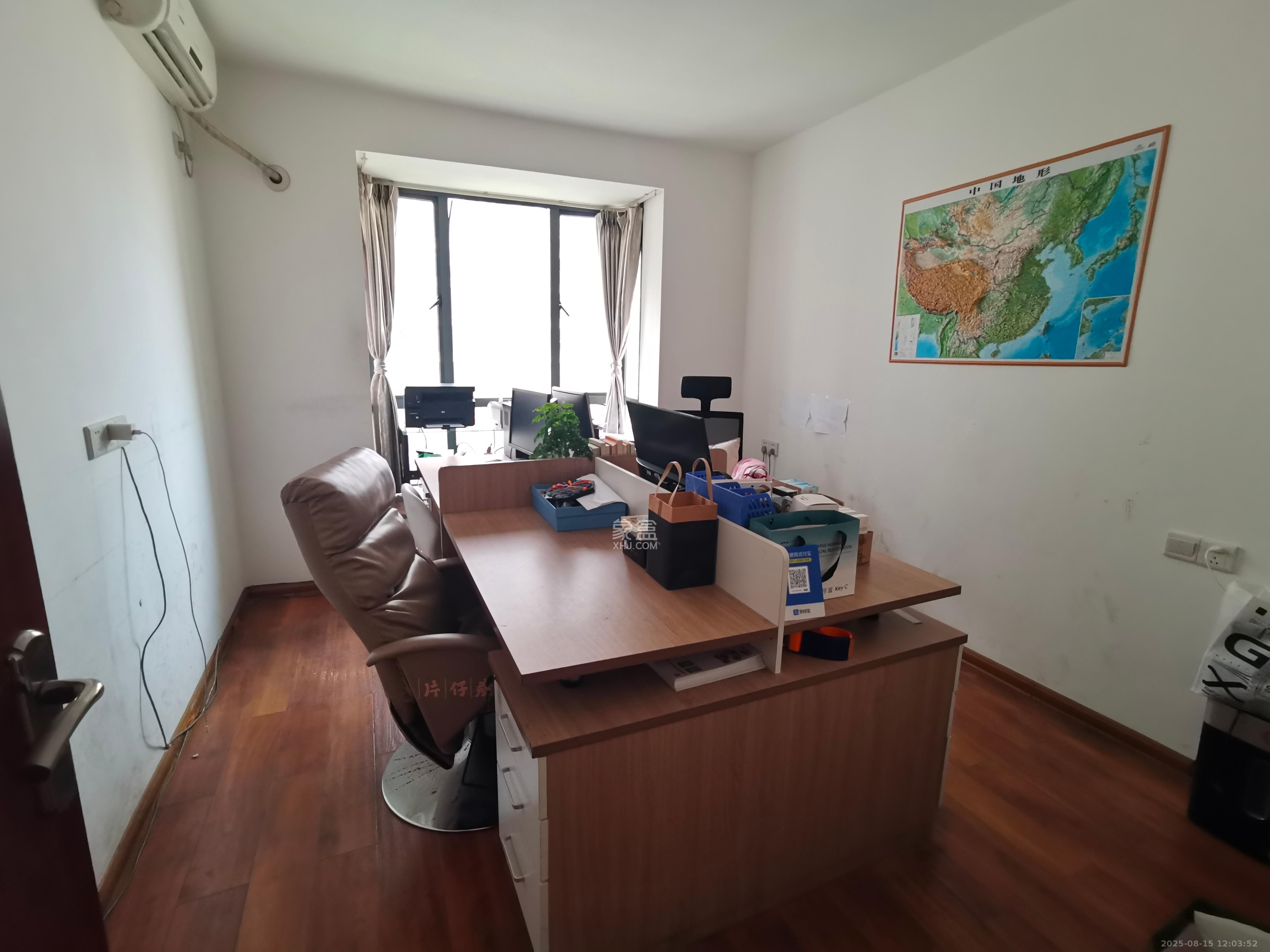 西子花苑 3室2厅2卫 2800.0元/月 西子花苑 3室2厅2卫 2800.0元/月室内图