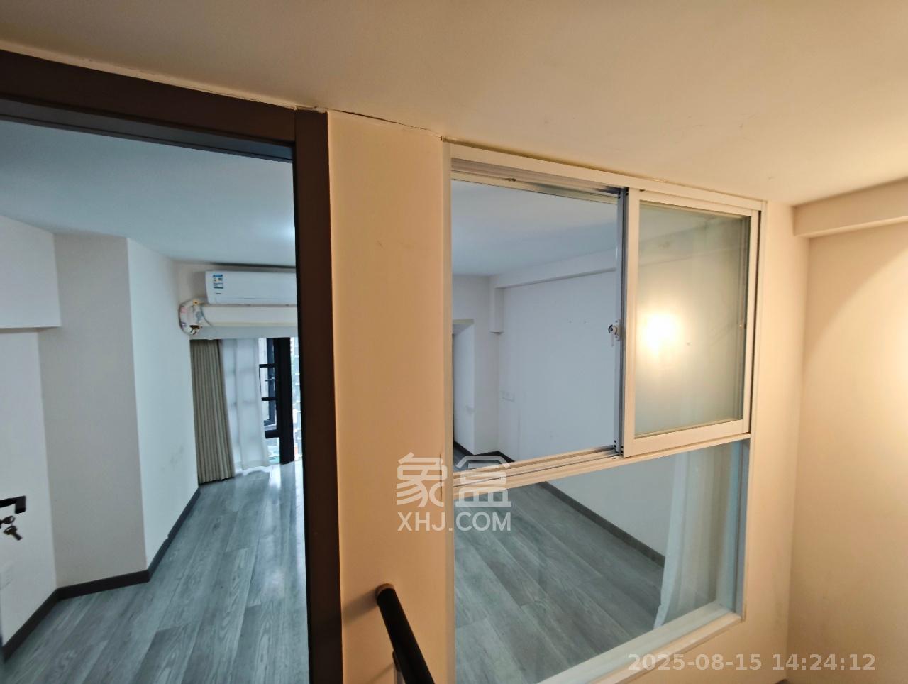 龙湖铂金岛 2室1厅1卫 2200.0元/月 龙湖铂金岛 2室1厅1卫 2200.0元/月室内图