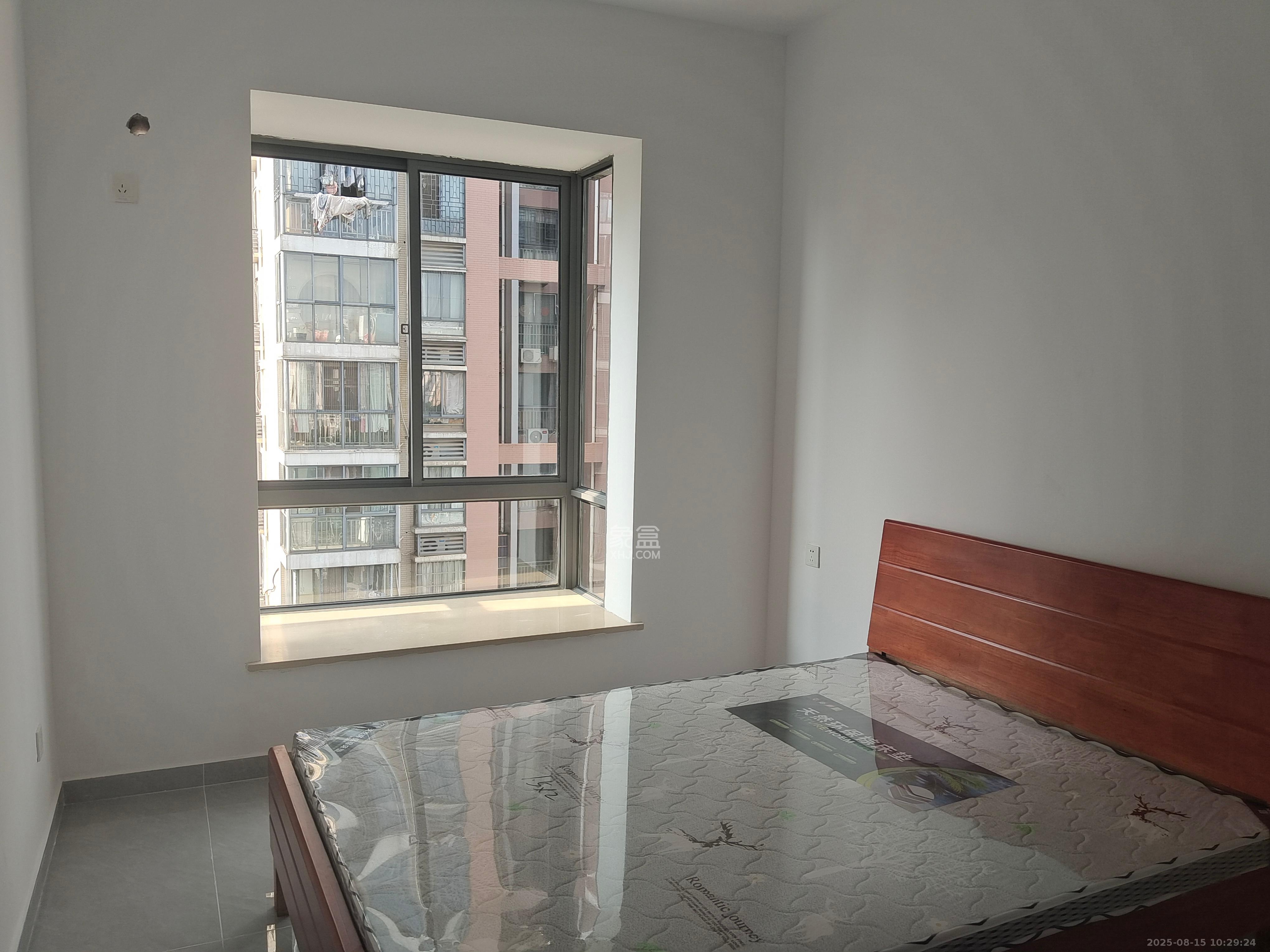 鑫远湘府逸园 2室2厅1卫 2000.0元/月 鑫远湘府逸园 2室2厅1卫 2000.0元/月室内图