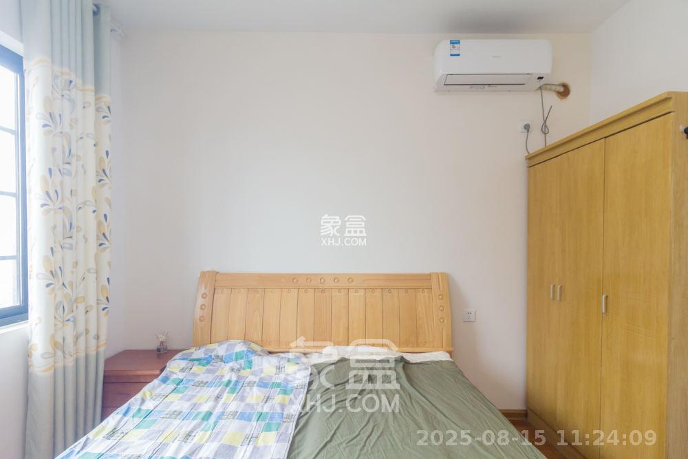 紫御江山  1室2厅2卫   2800.00元/月室内图