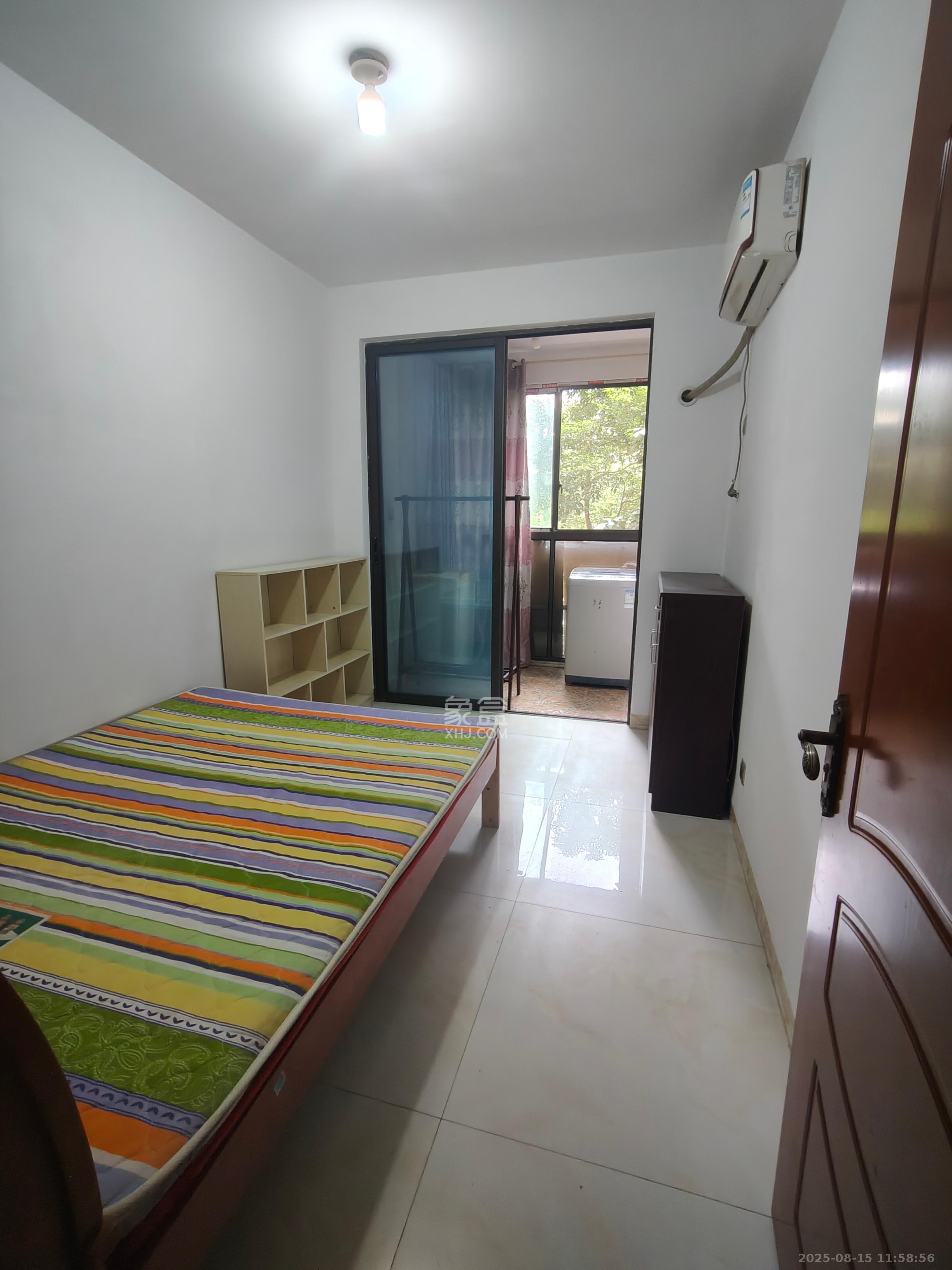 万象美域  4室2厅1卫    2500.0元/月室内图