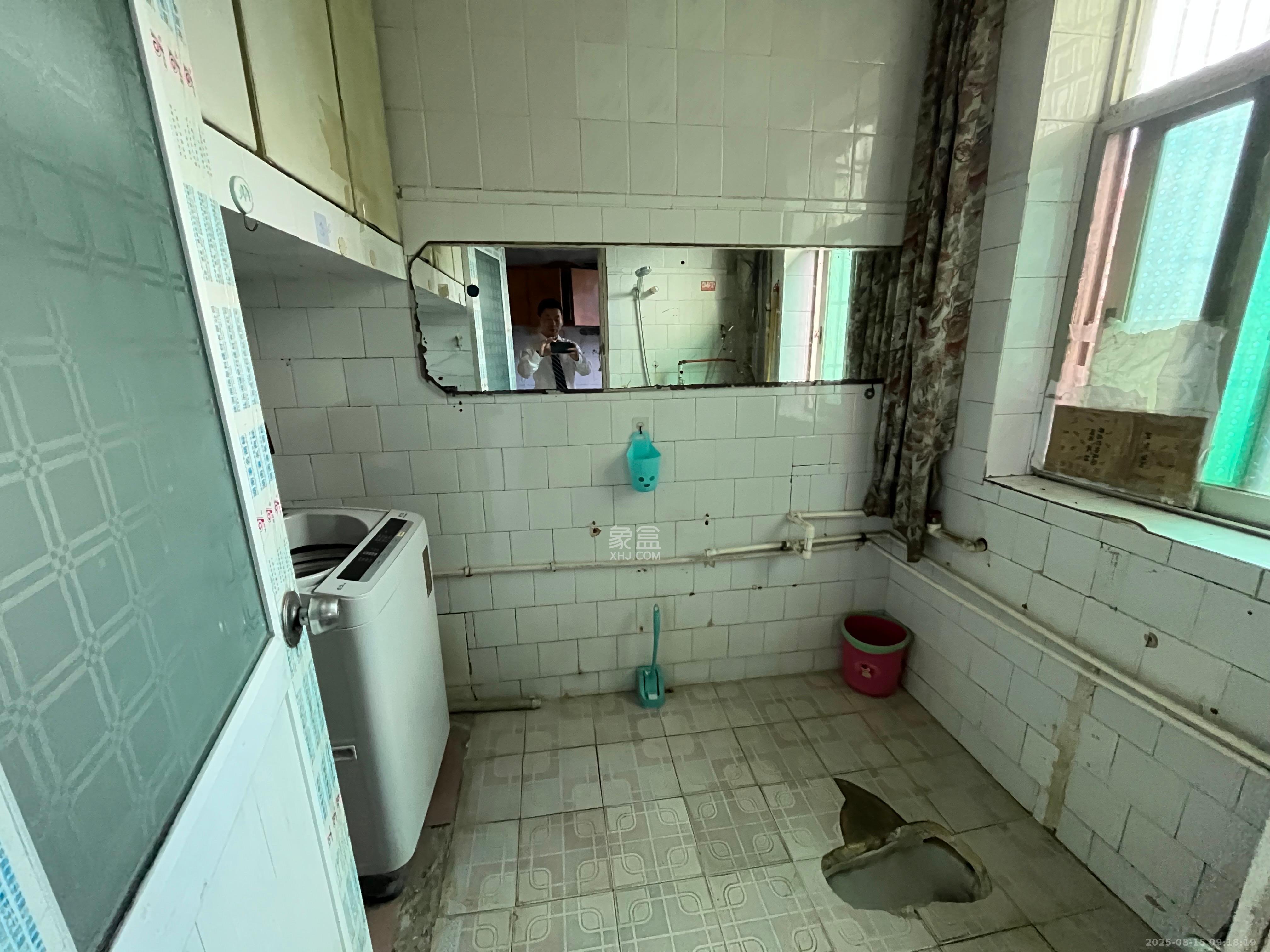 标准件厂宿舍(长沙标准件总厂宿舍) 2室1厅1卫 900.0元/月 标准件厂宿舍(长沙标准件总厂宿舍) 2室1厅1卫 900.0元/月室内图