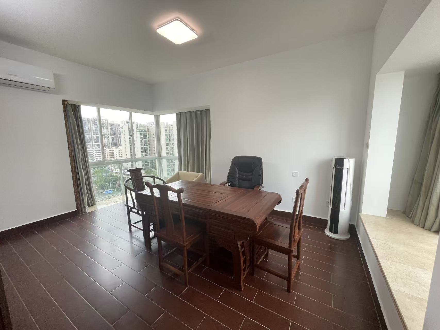 兆南绿岛家园 4室2厅3卫 7000.0元/月 兆南绿岛家园 4室2厅3卫 7000.0元/月室内图