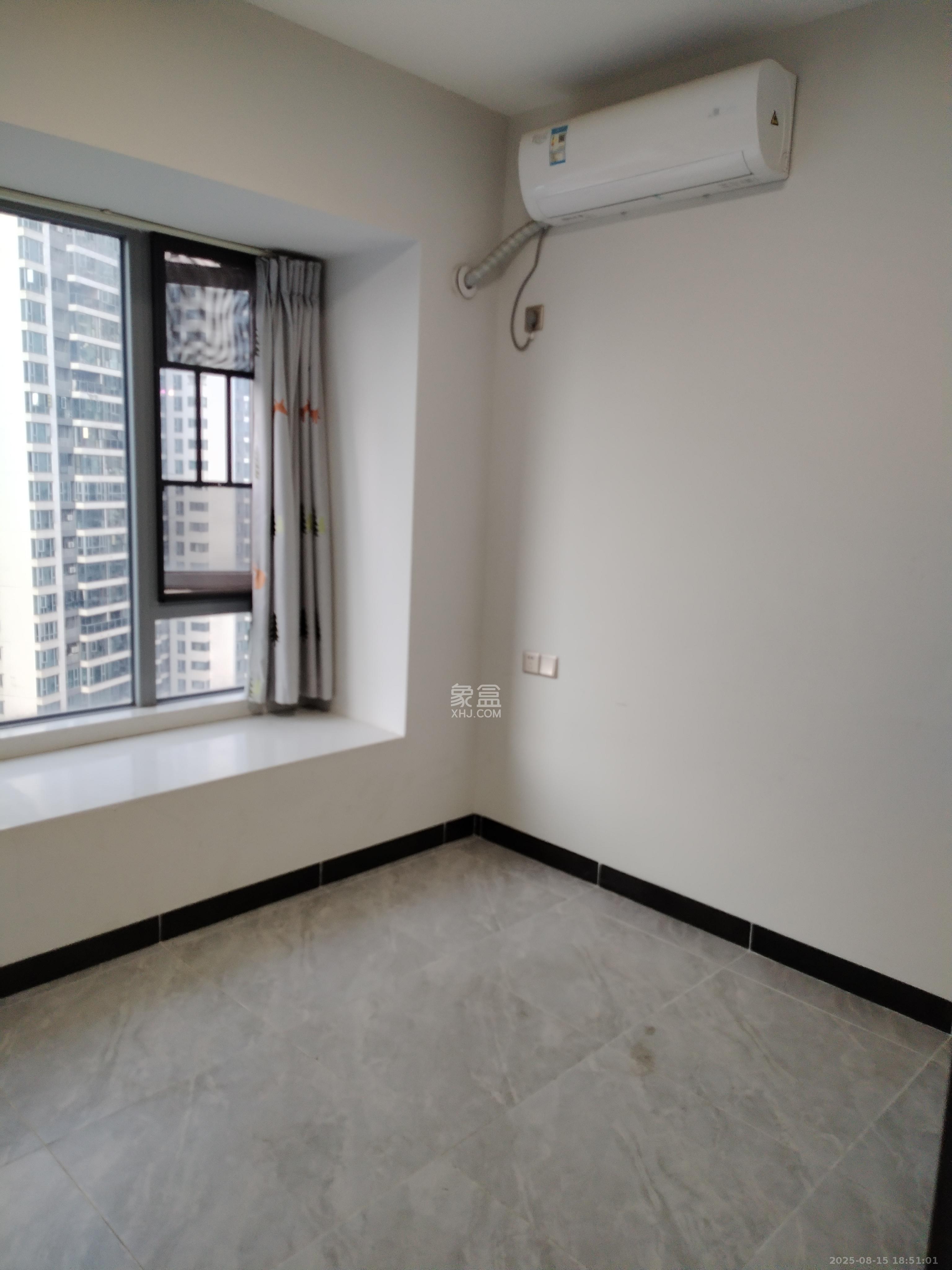 保利天禧D区  4室2厅2卫    4800.0元/月室内图