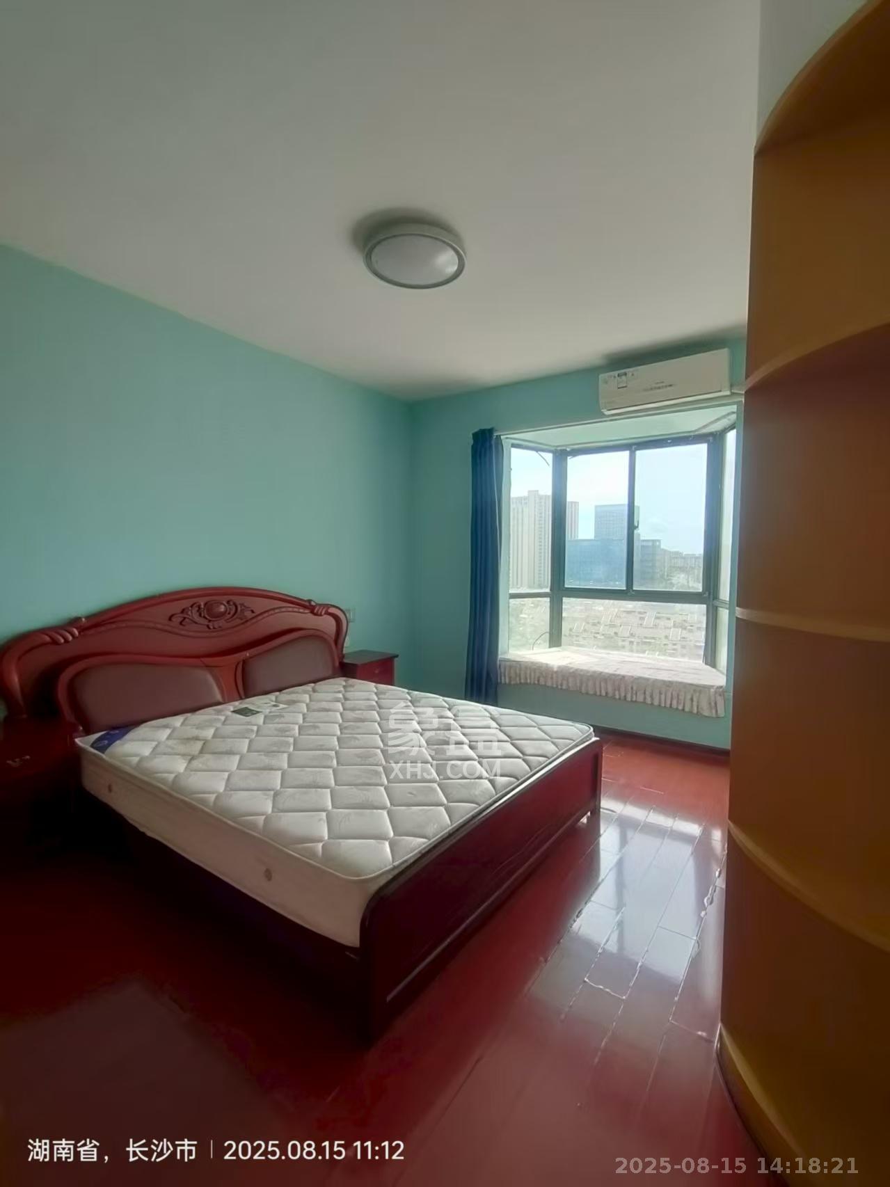 天城湖光山色 3室2厅2卫 2400.0元/月 天城湖光山色 3室2厅2卫 2400.0元/月室内图