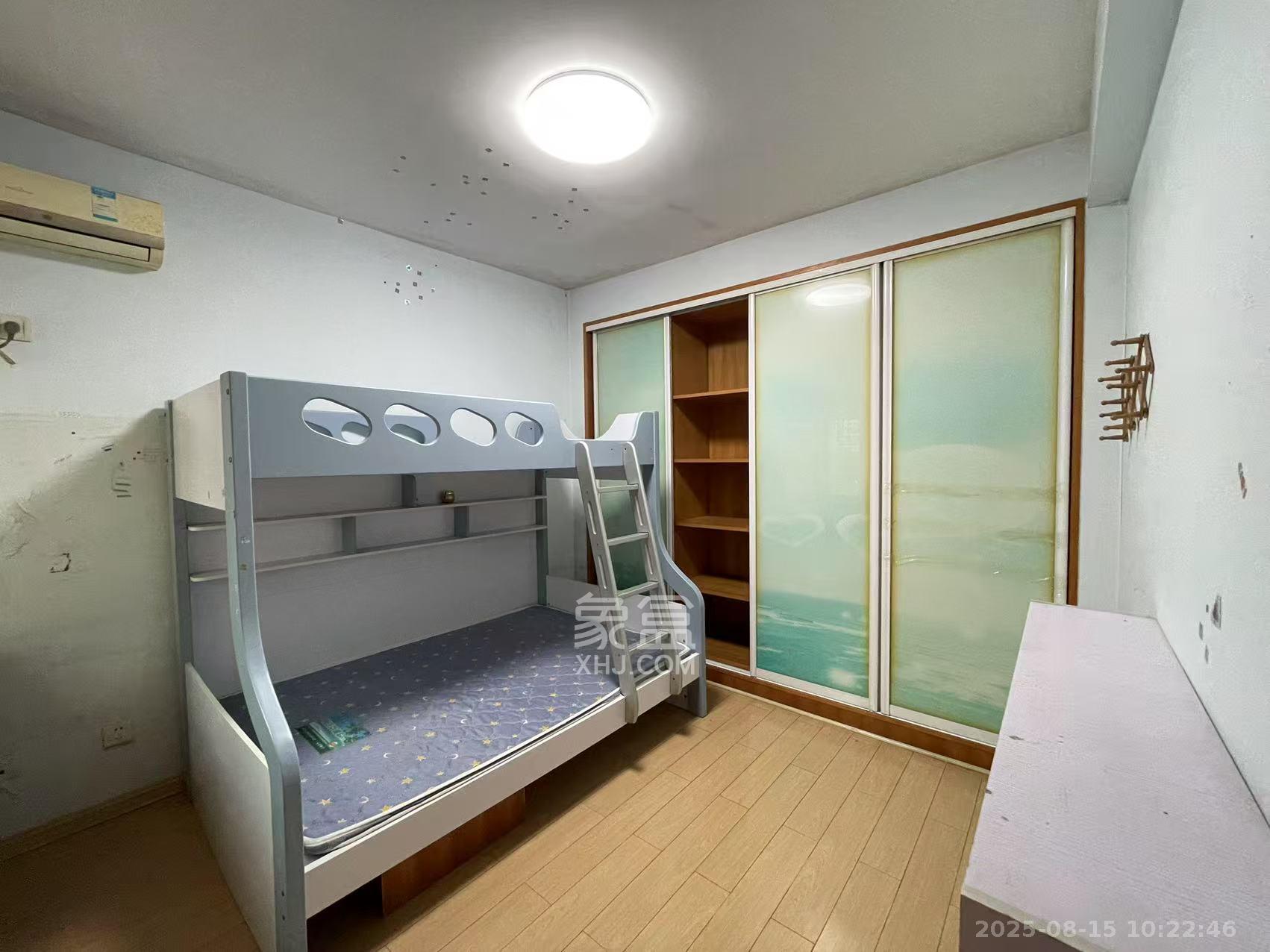 嘉逸名庭  2室2厅1卫    2300.0元/月 嘉逸名庭  2室2厅1卫    2300.0元/月室内图