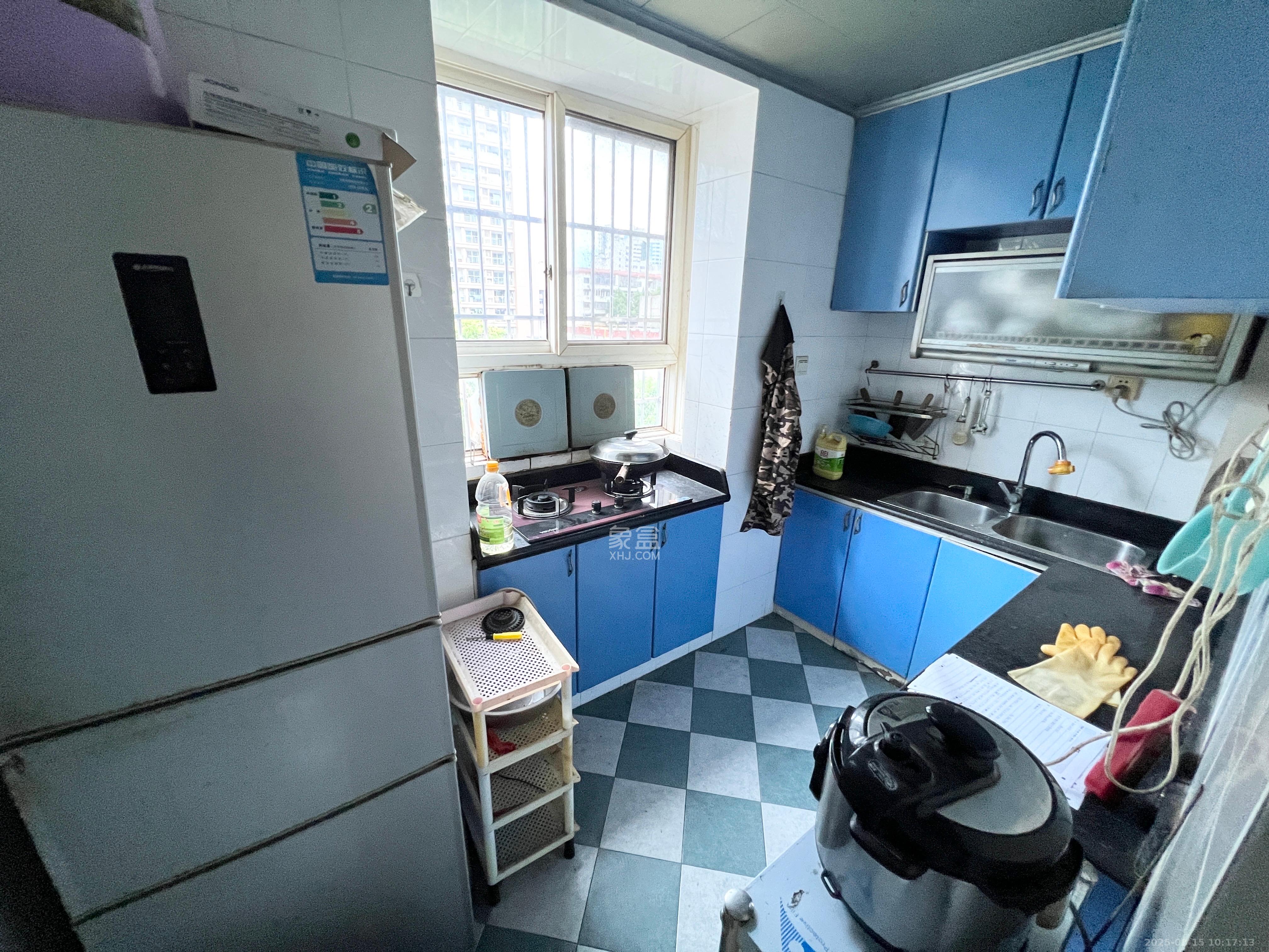 湘博楼 3室2厅2卫 1800.0元/月 湘博楼 3室2厅2卫 1800.0元/月室内图