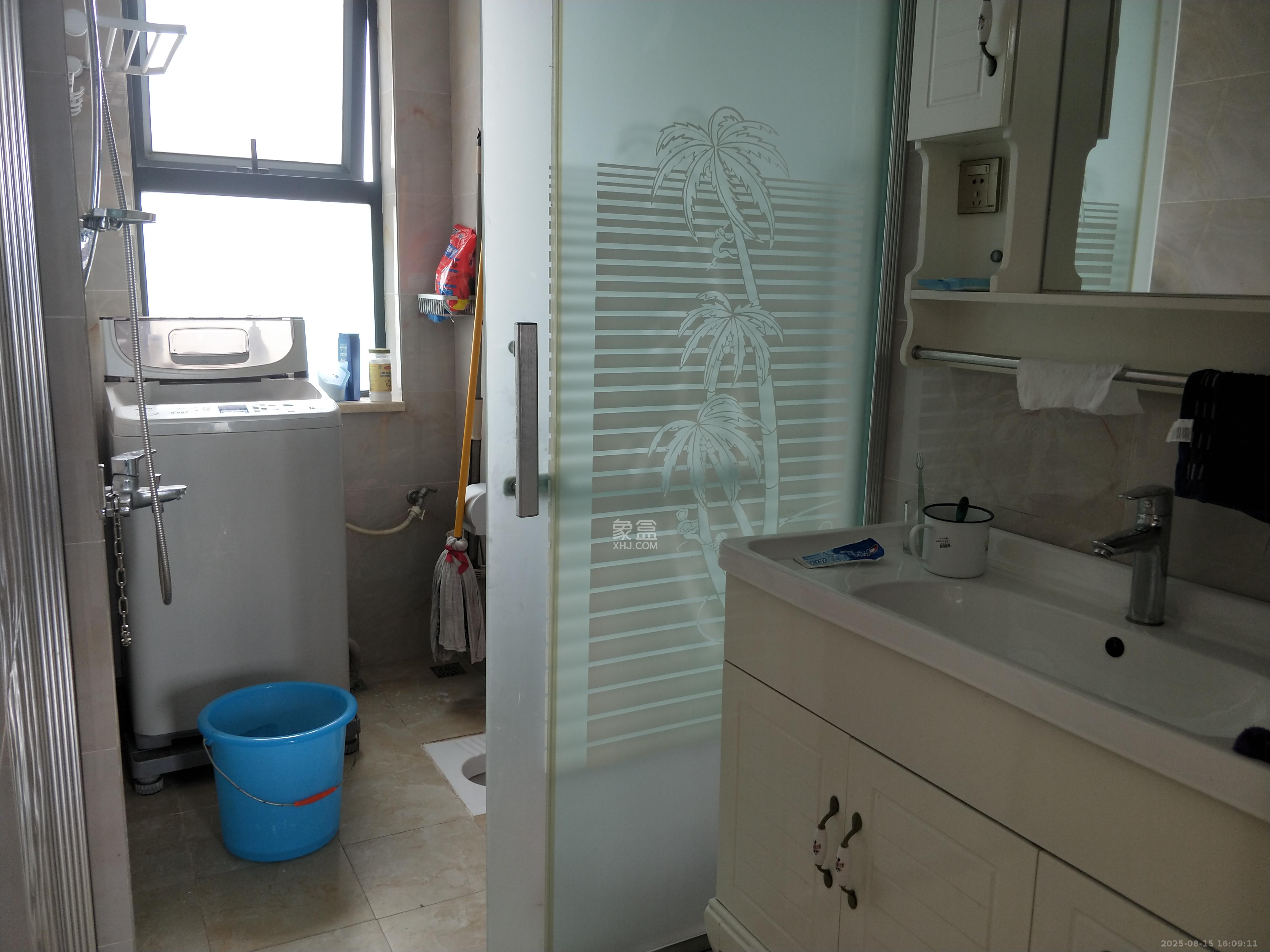 莱茵城 3室2厅1卫 2400.0元/月 莱茵城 3室2厅1卫 2400.0元/月室内图