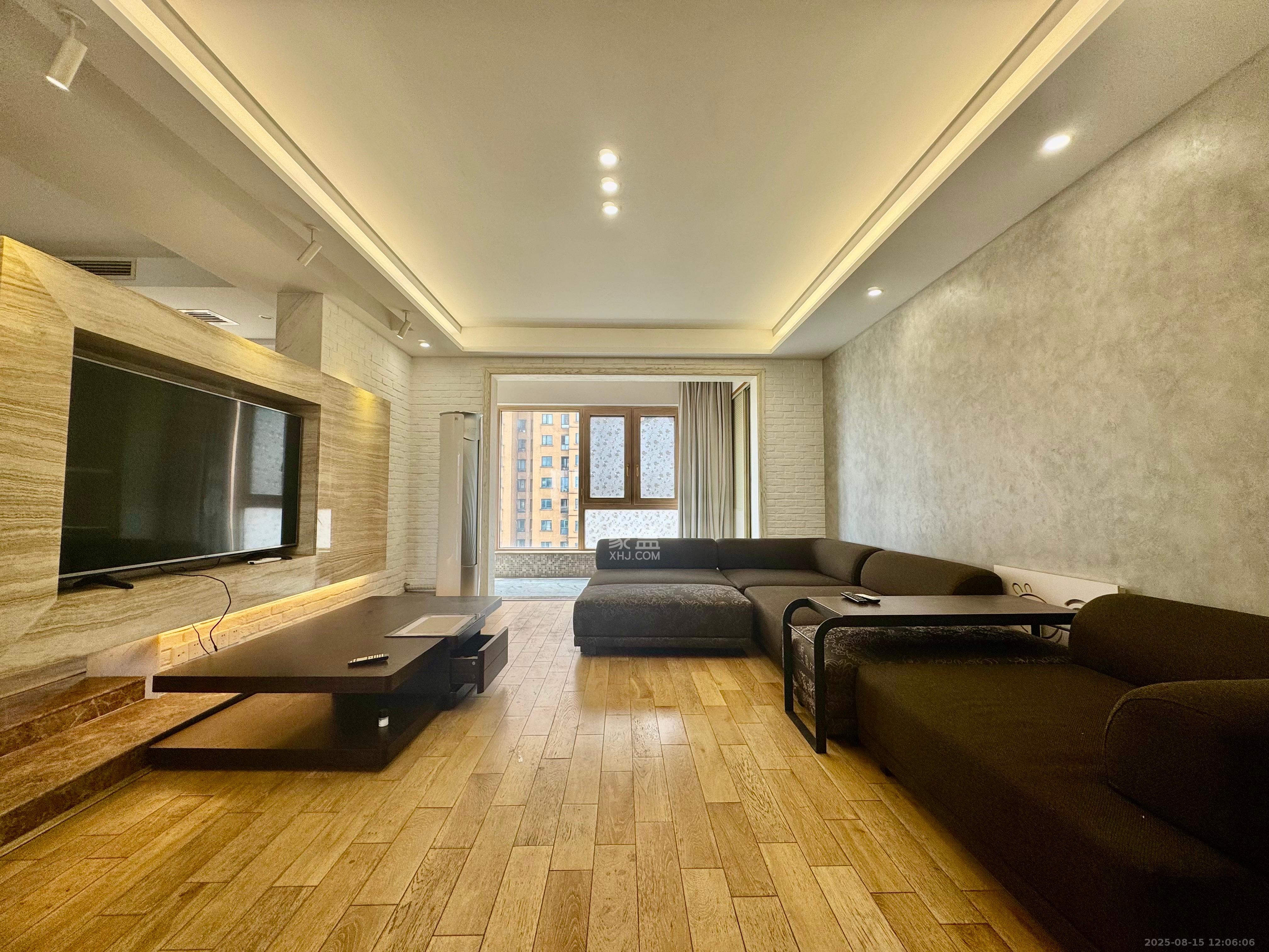 五矿万境水岸 3室2厅1卫 2200.0元/月 五矿万境水岸 3室2厅1卫 2200.0元/月室内图