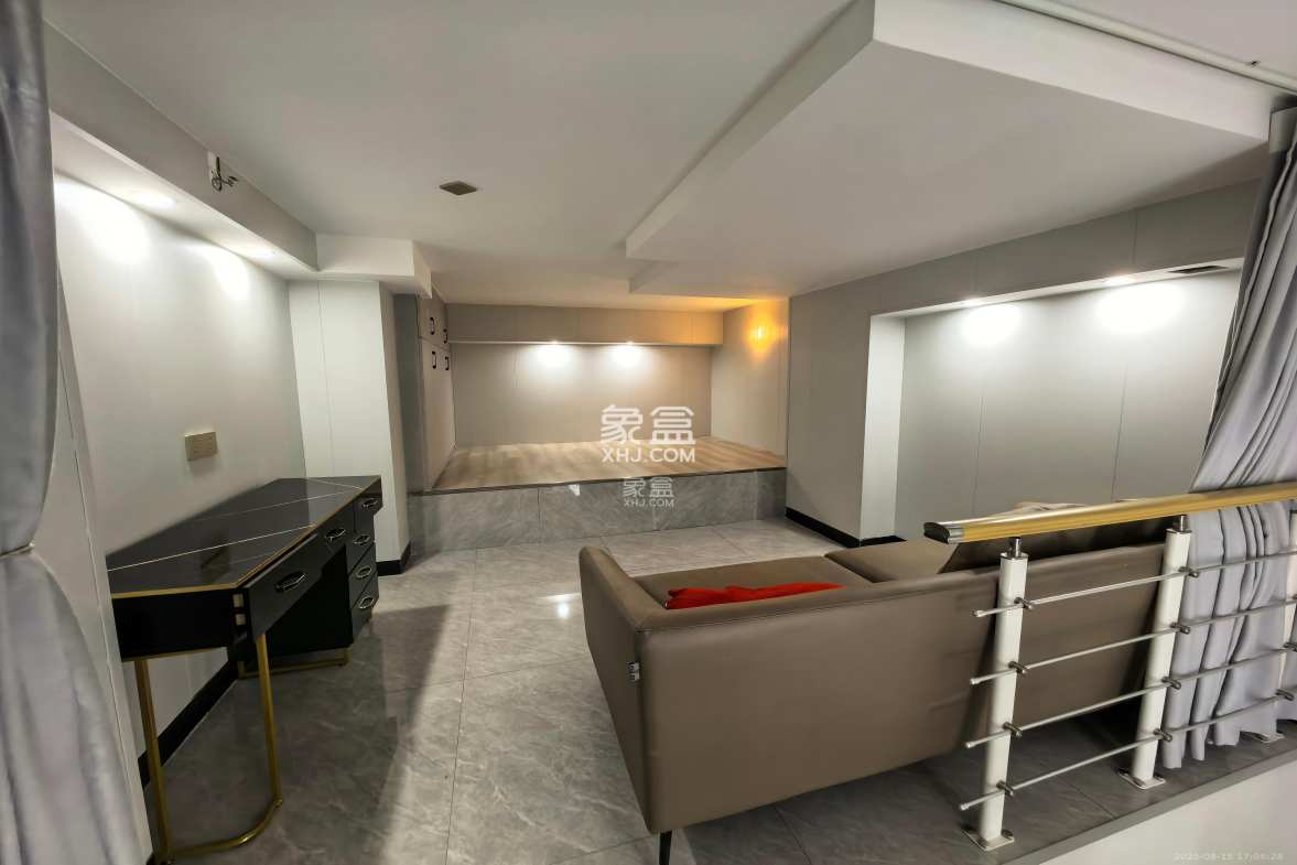 建发央玺(建发泱玺雅苑) 1室2厅1卫 2300.0元/月 建发央玺(建发泱玺雅苑) 1室2厅1卫 2300.0元/月室内图