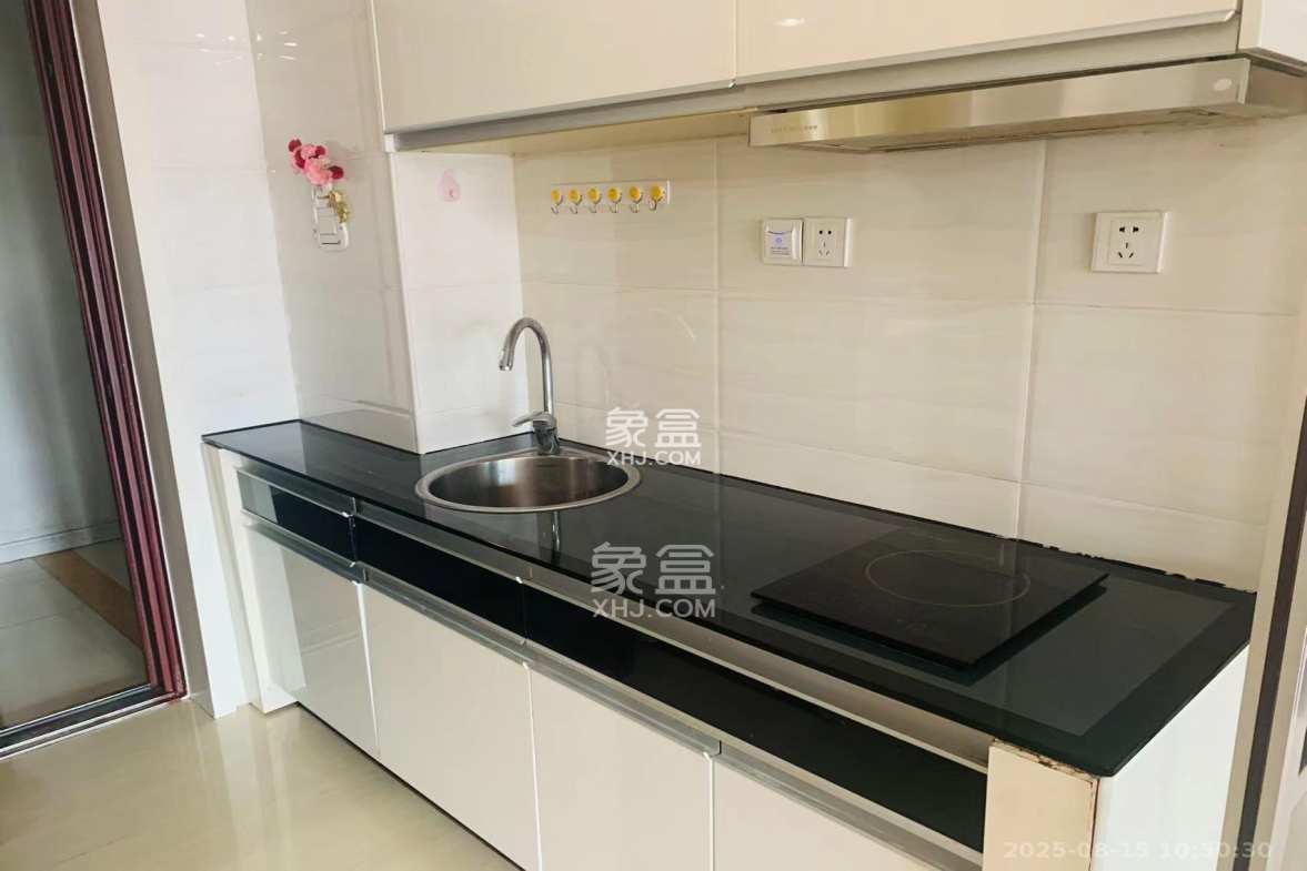 壹号公馆  1室1厅1卫    2500.0元/月 壹号公馆  1室1厅1卫    2500.0元/月室内图