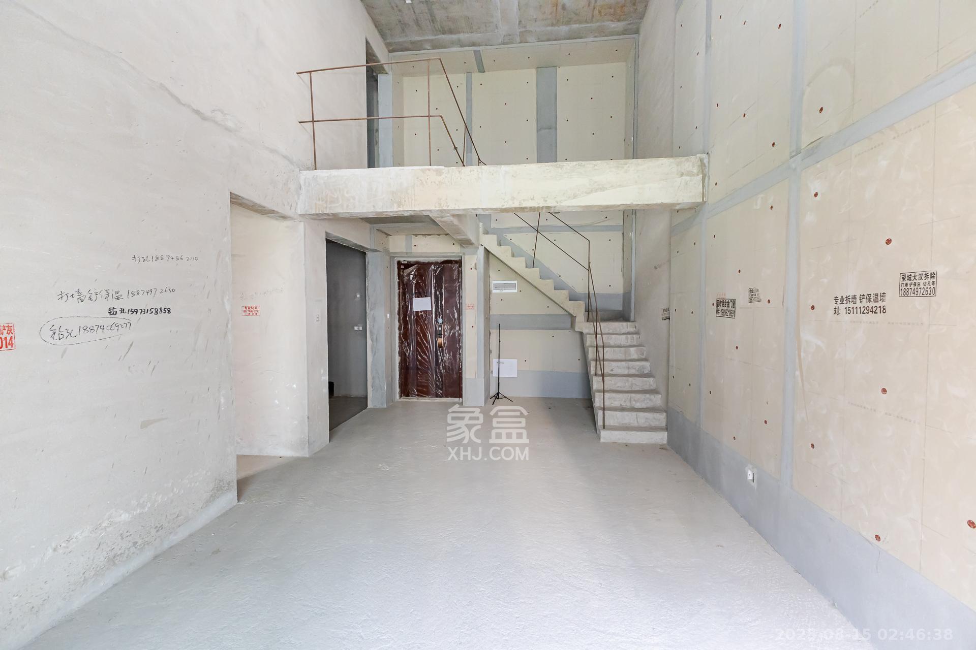 润和湘江天地D区 4室2厅2卫 136.0万 润和湘江天地D区 4室2厅2卫 136.0万客厅