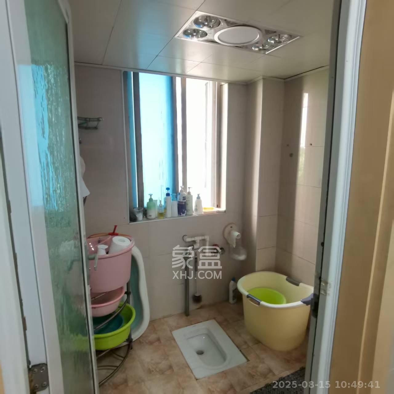 东南明苑  3室2厅2卫   2600.00元/月室内图