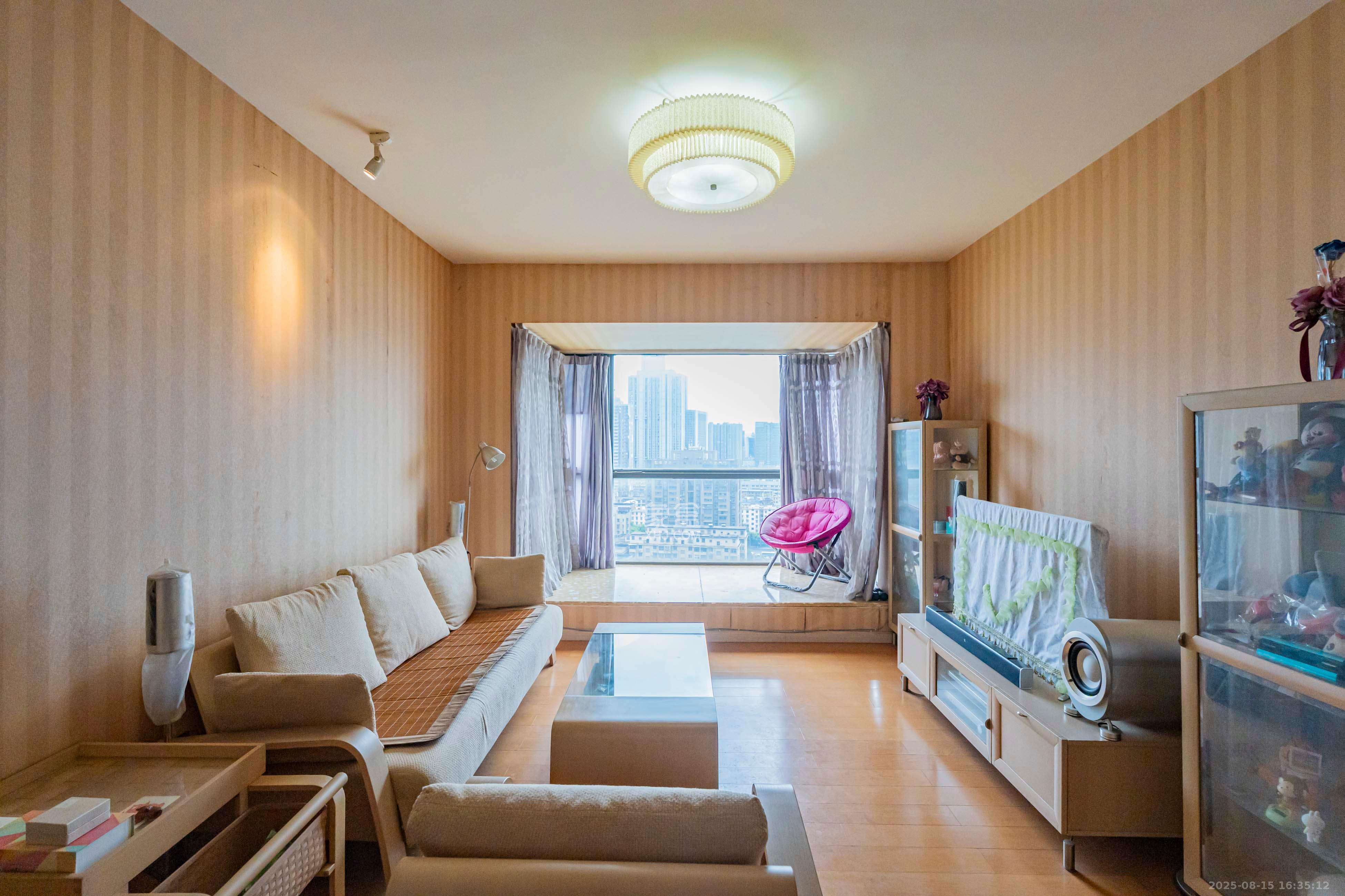 盛世美居荷园  3室2厅1卫    110.0万 盛世美居荷园  3室2厅1卫    110.0万