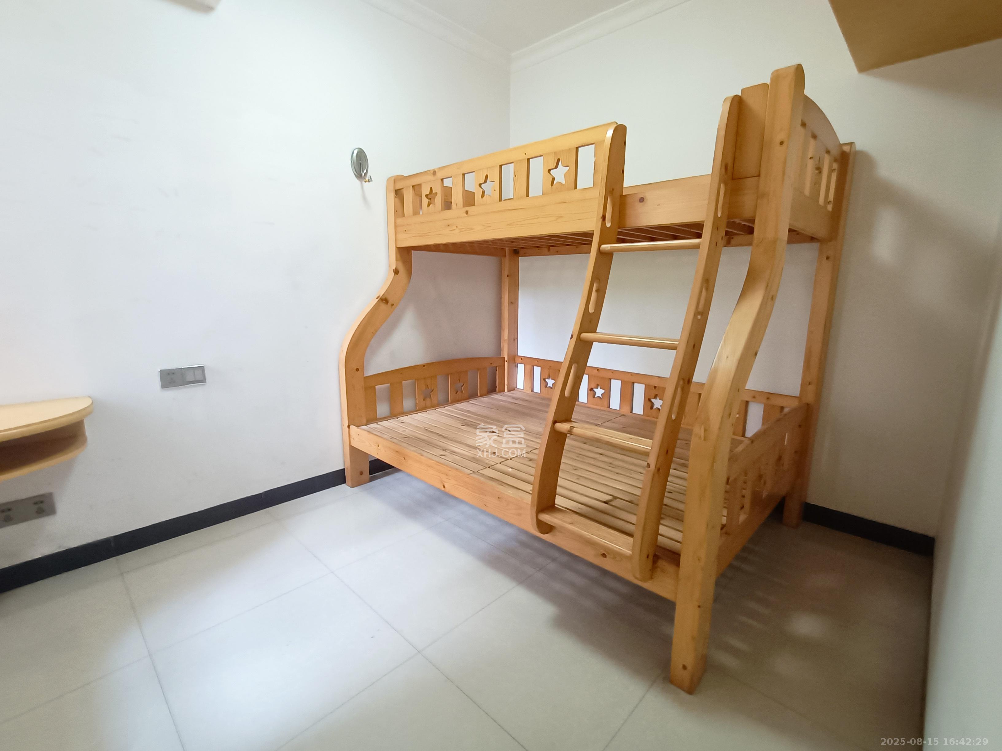 旭辉华庭  3室2厅1卫   1800.00元/月室内图