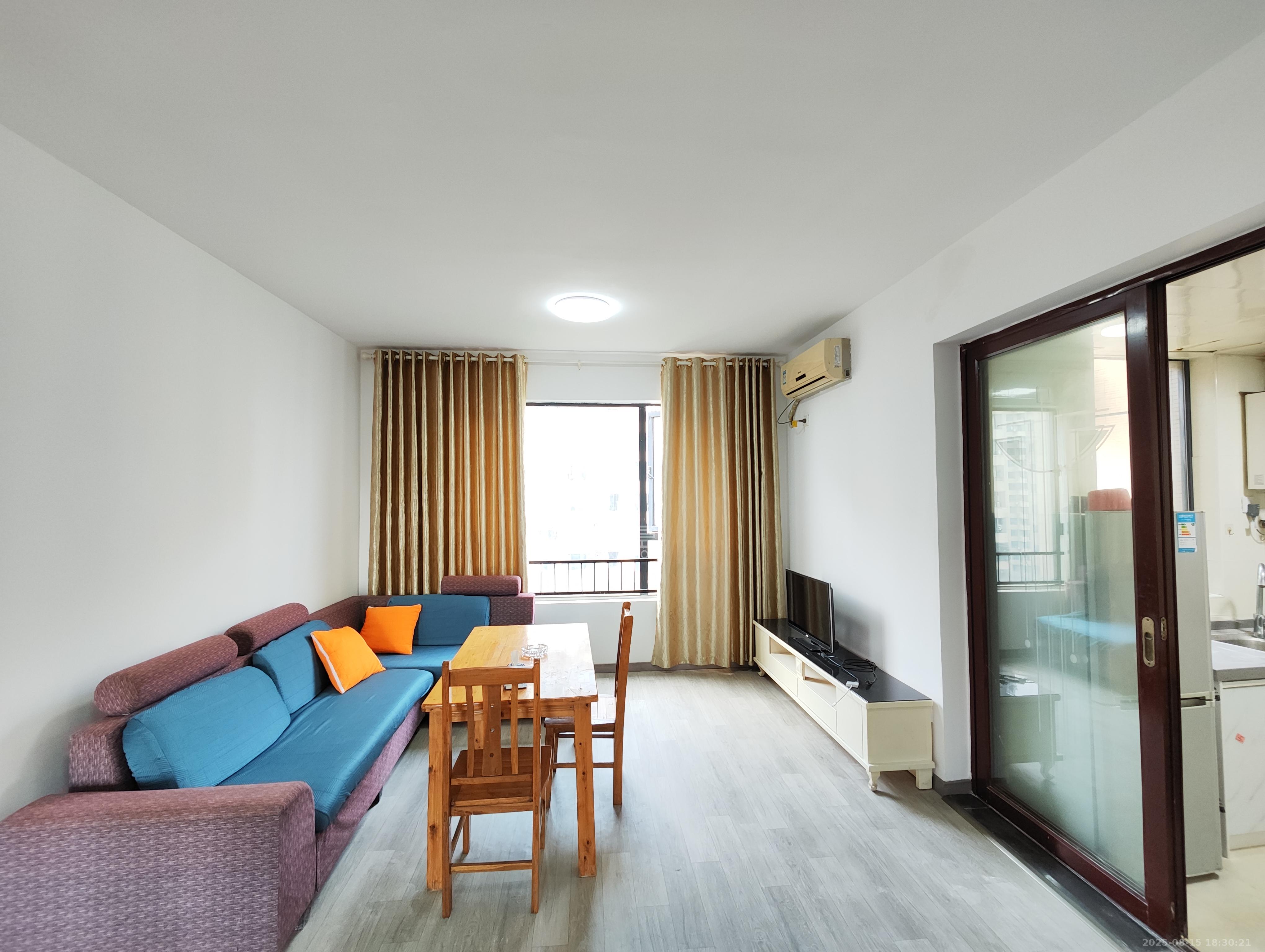 长房时代城 3室2厅1卫 2100.0元/月 长房时代城 3室2厅1卫 2100.0元/月室内图