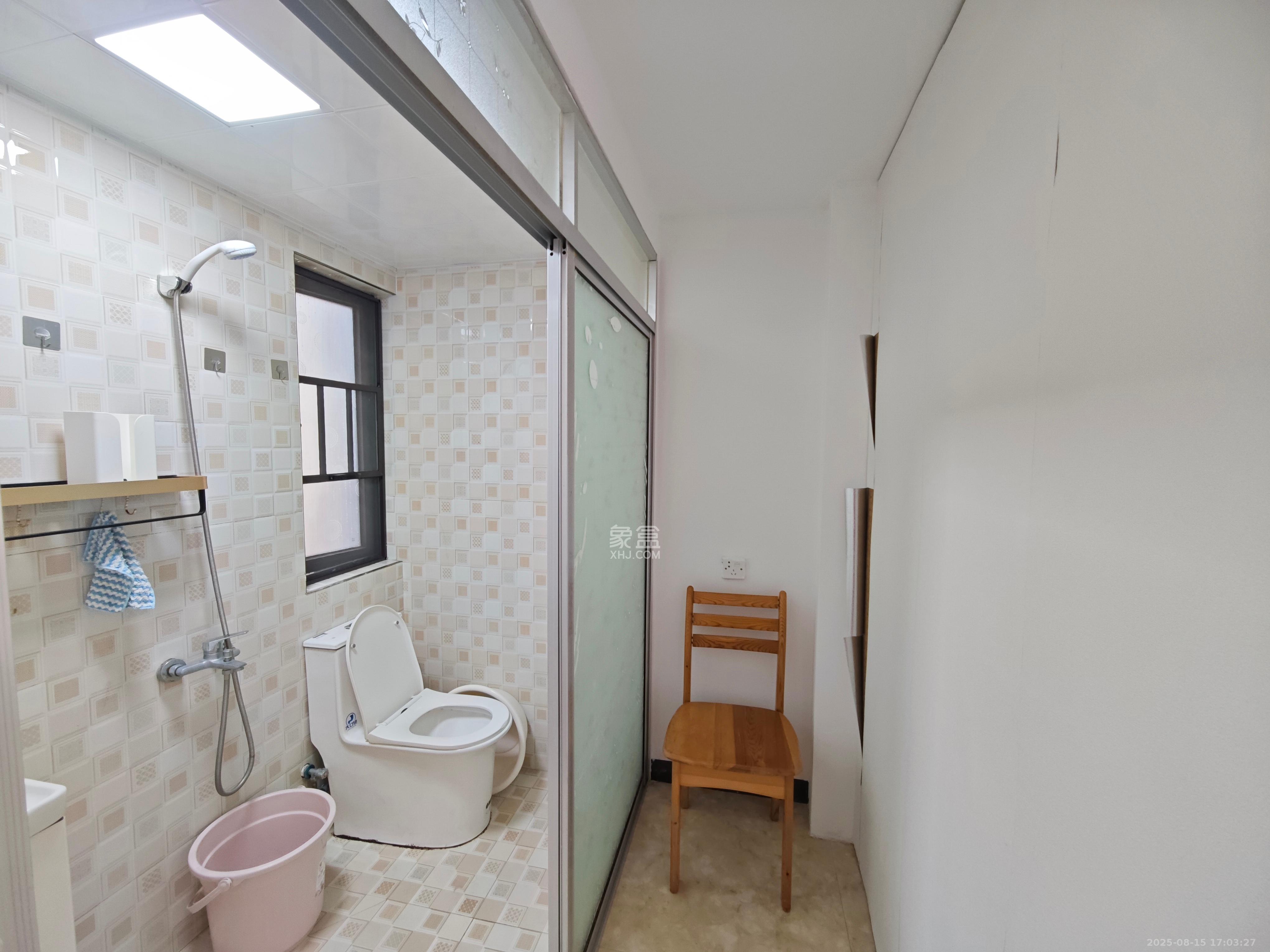 梅溪鑫苑名家  3室2厅2卫   2800.00元/月室内图