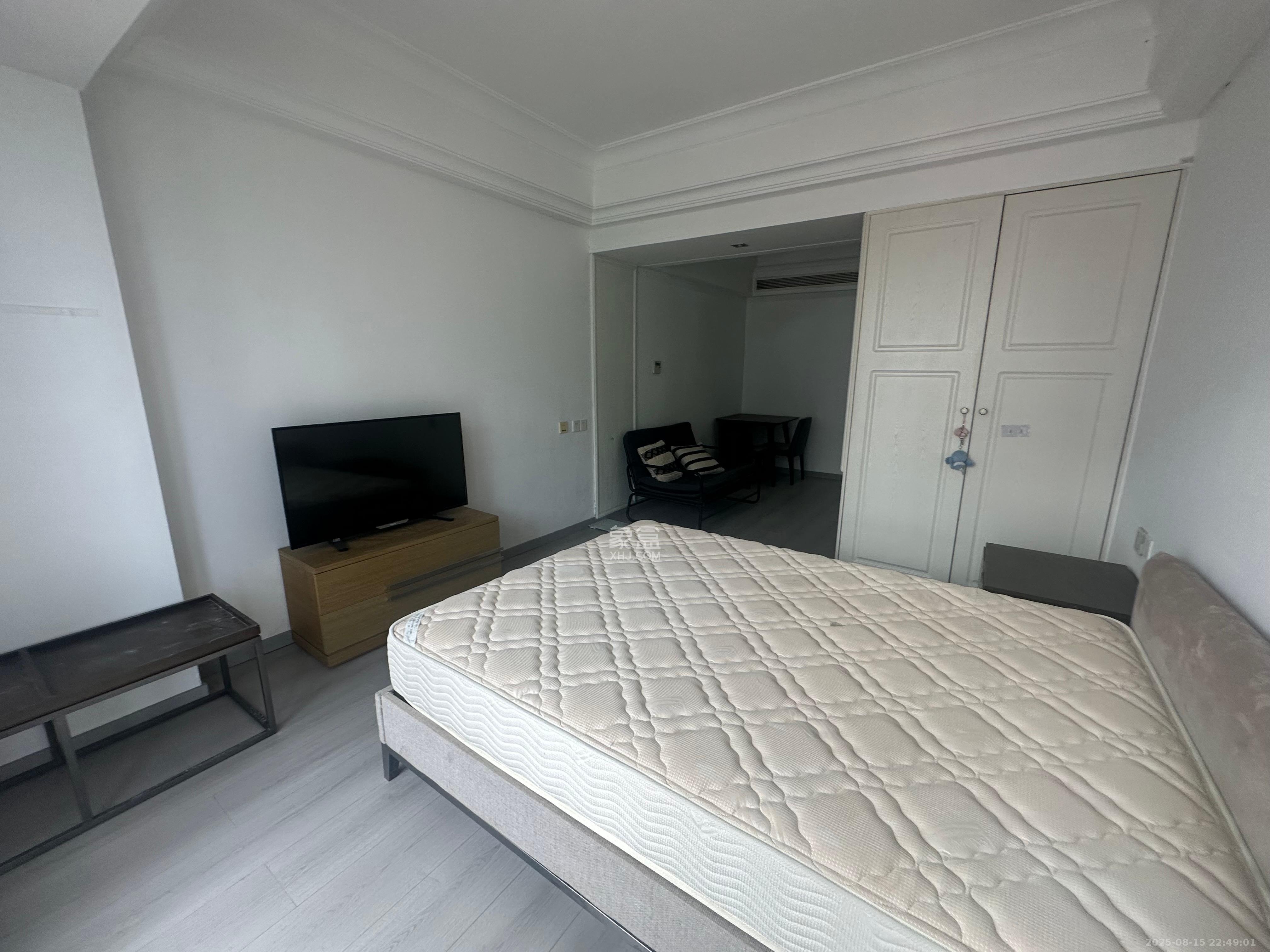 泊富公寓(泊富国际广场)  1室1厅1卫    2500.0元/月 泊富公寓(泊富国际广场)  1室1厅1卫    2500.0元/月室内图