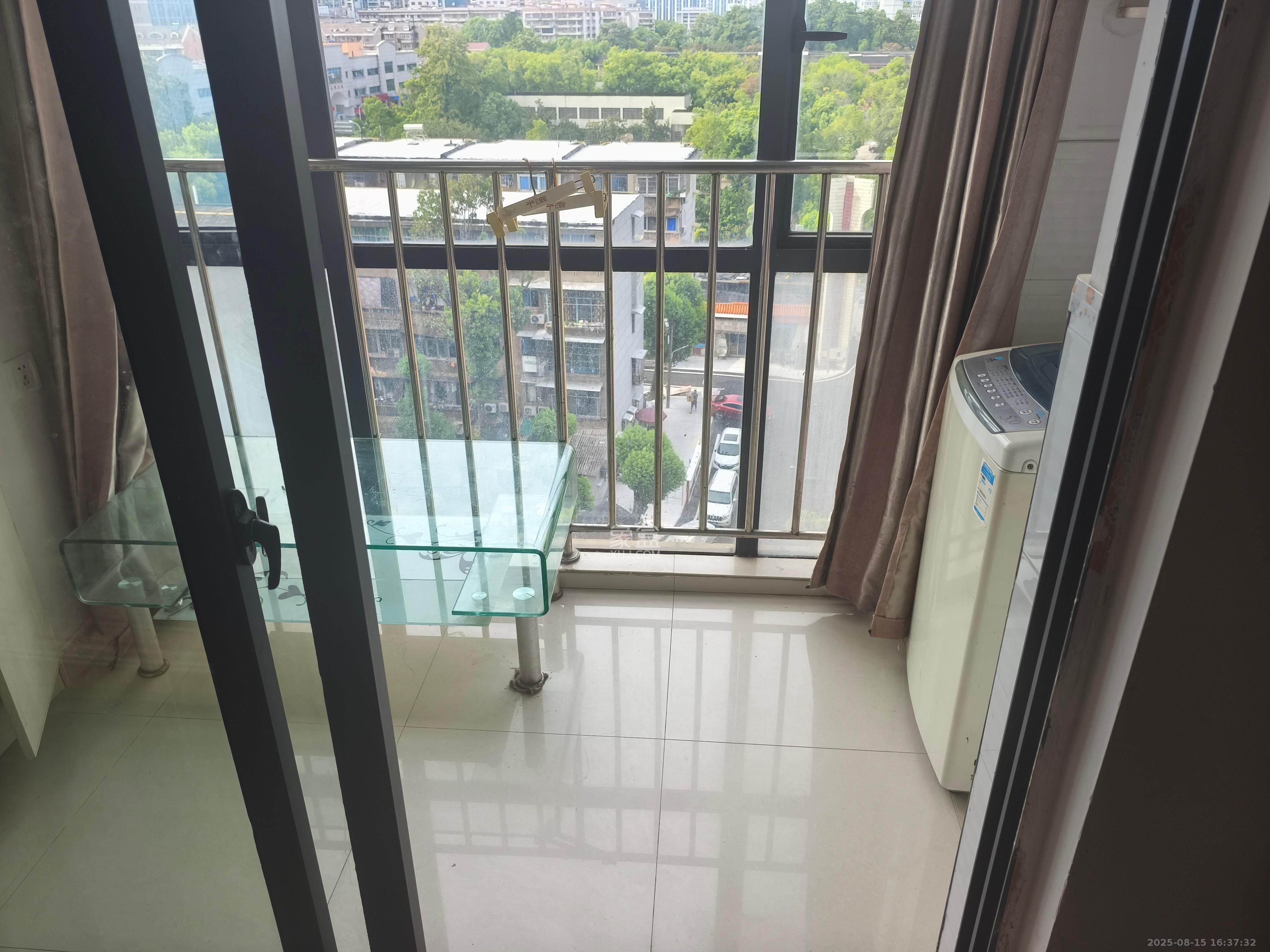 恒万西溪里  1室1厅1卫    1400.0元/月室内图