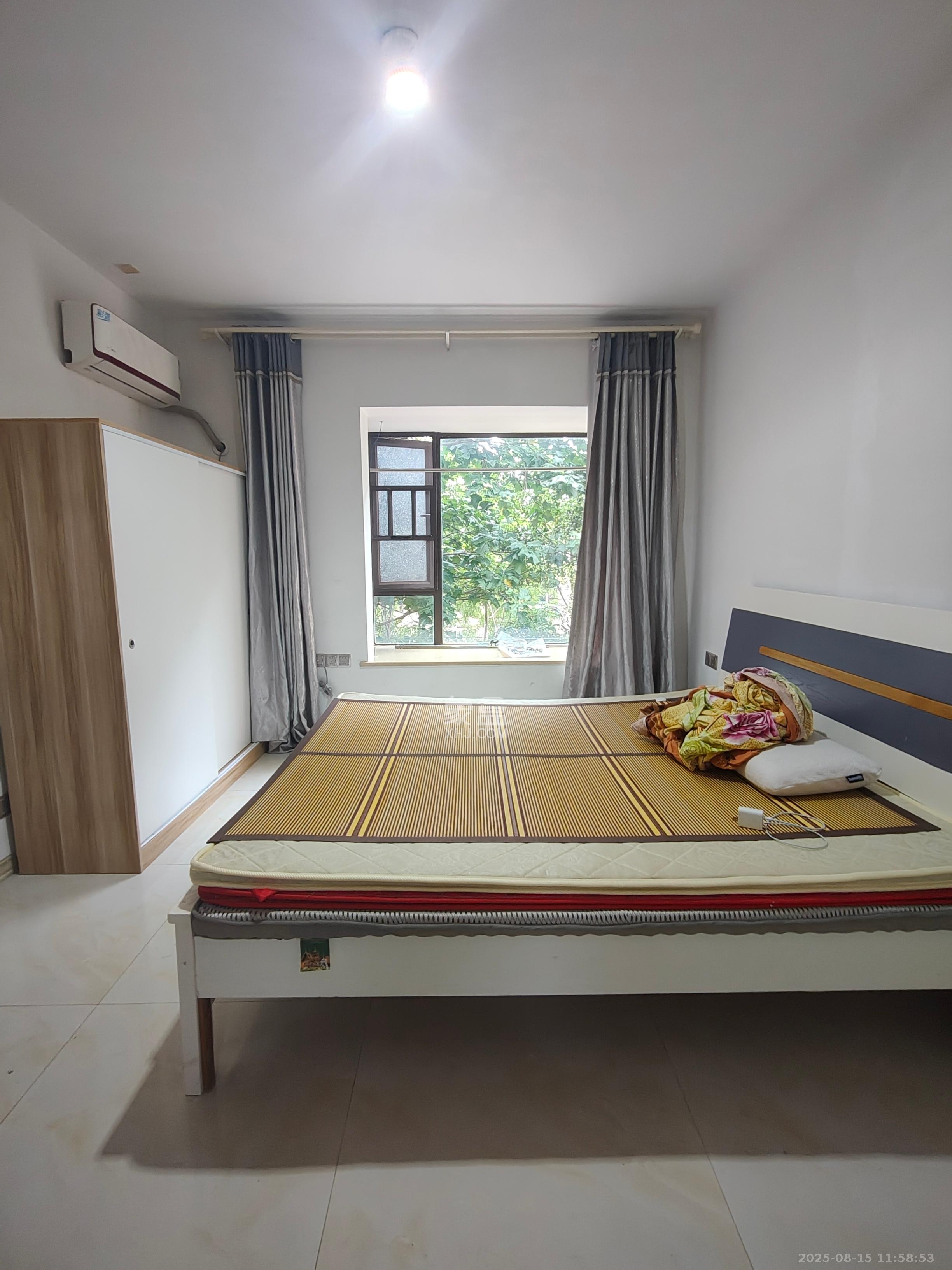 万象美域 4室2厅1卫 2500.0元/月 万象美域 4室2厅1卫 2500.0元/月室内图