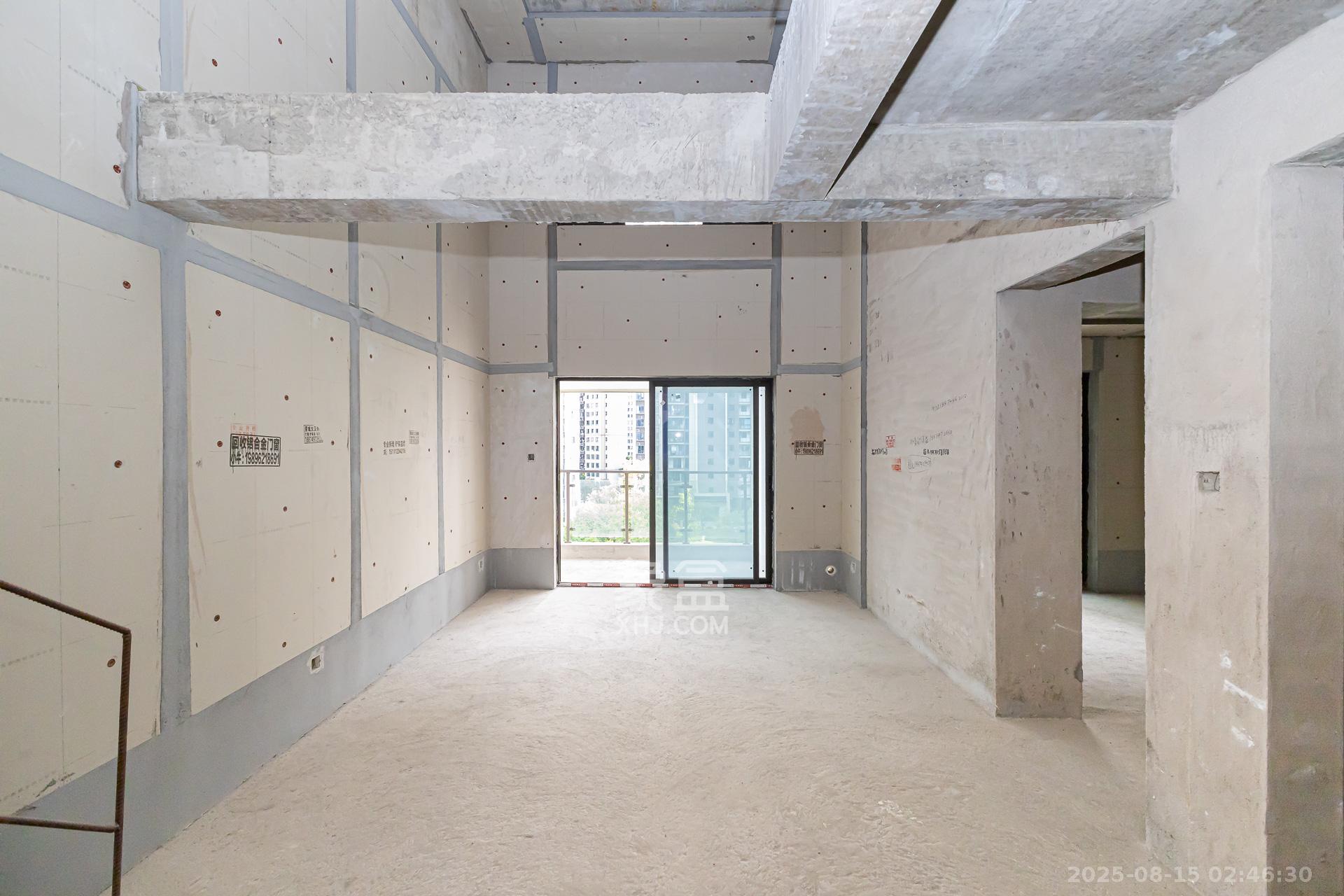 润和湘江天地D区 4室2厅2卫 136.0万 润和湘江天地D区 4室2厅2卫 136.0万客厅