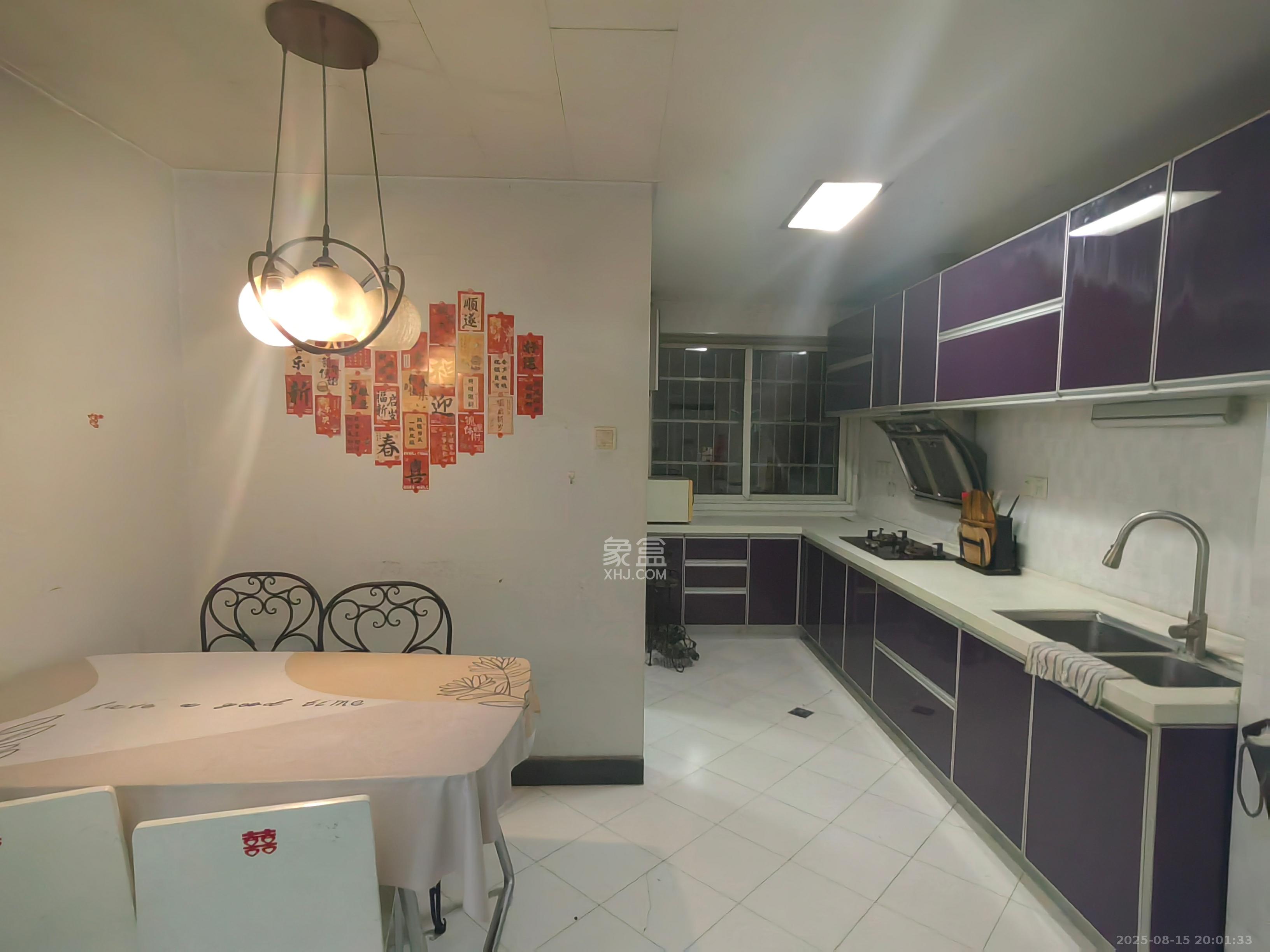 鑫兴佳园 3室2厅1卫 2900.0元/月 鑫兴佳园 3室2厅1卫 2900.0元/月室内图