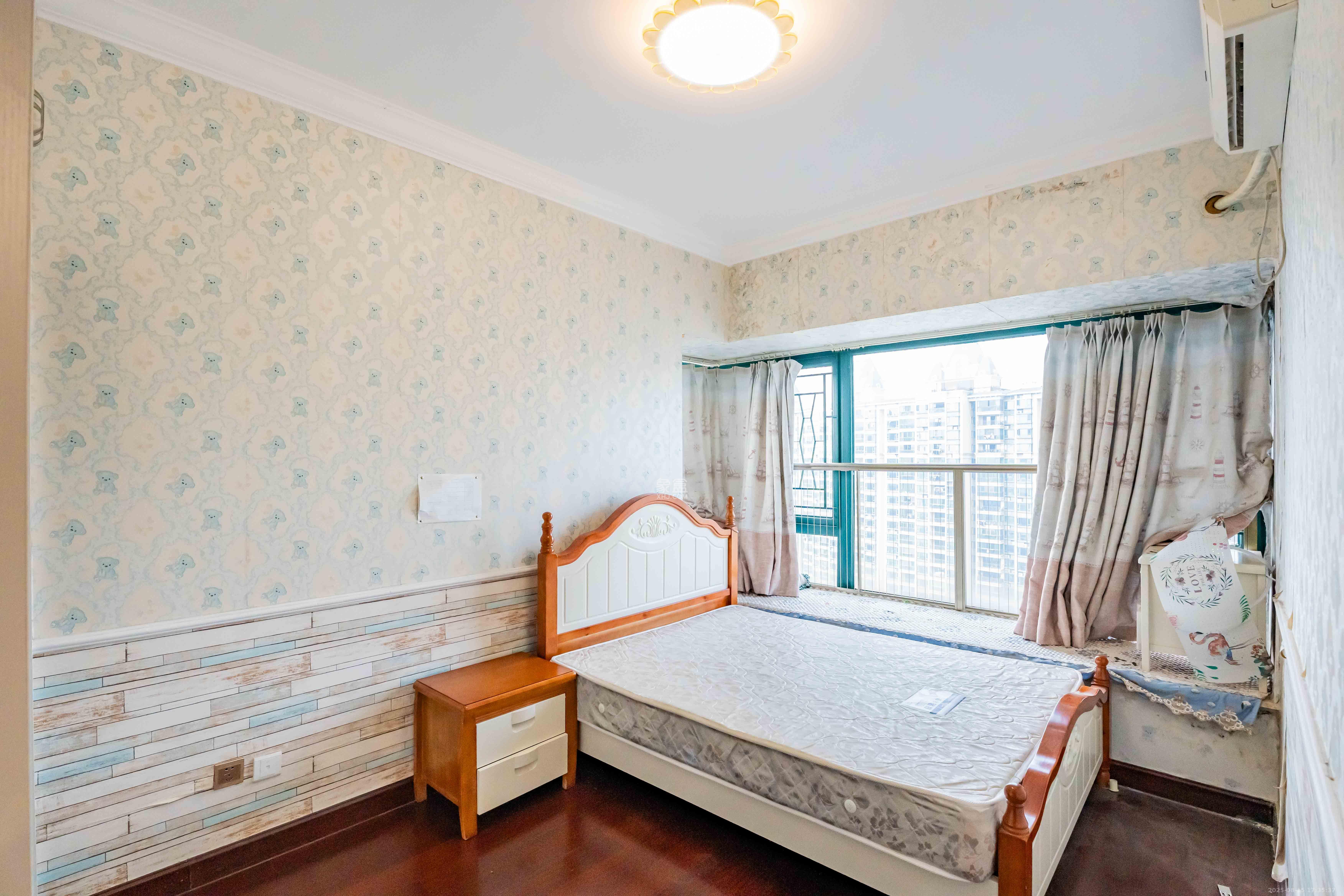 恒大雅苑  3室2厅1卫    2700.0元/月室内图