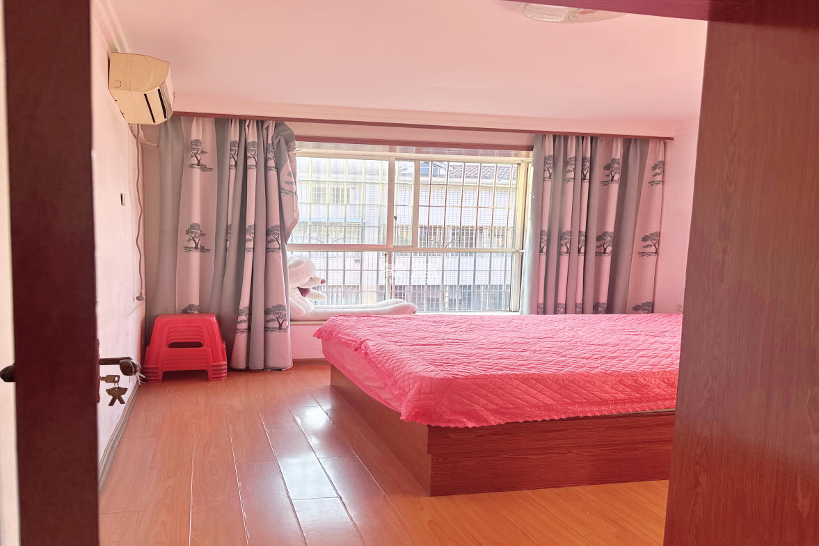 五江建材城 3室2厅1卫 43.8万 五江建材城 3室2厅1卫 43.8万客厅