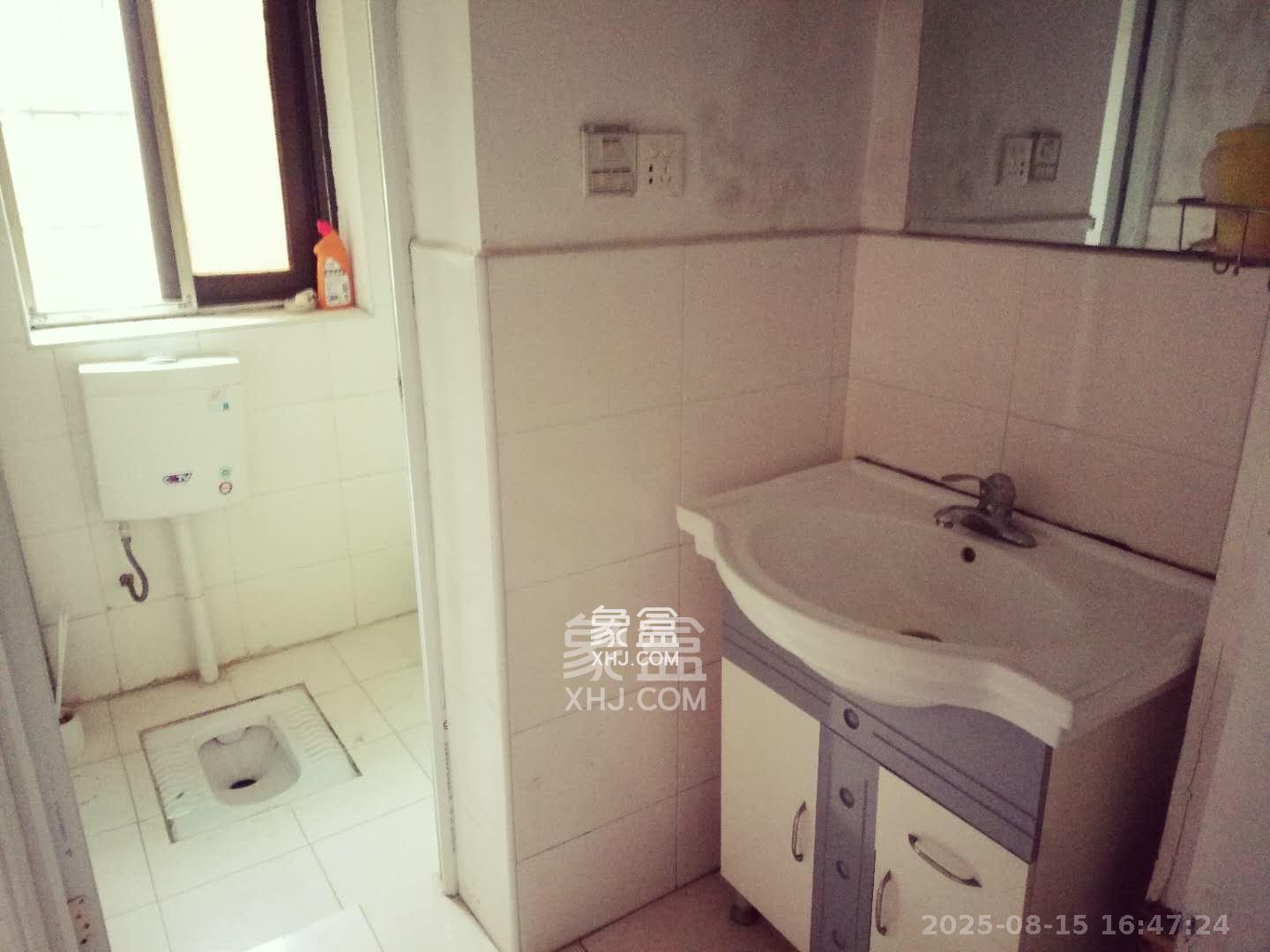 广电南院宿舍  3室2厅1卫    2000.0元/月室内图