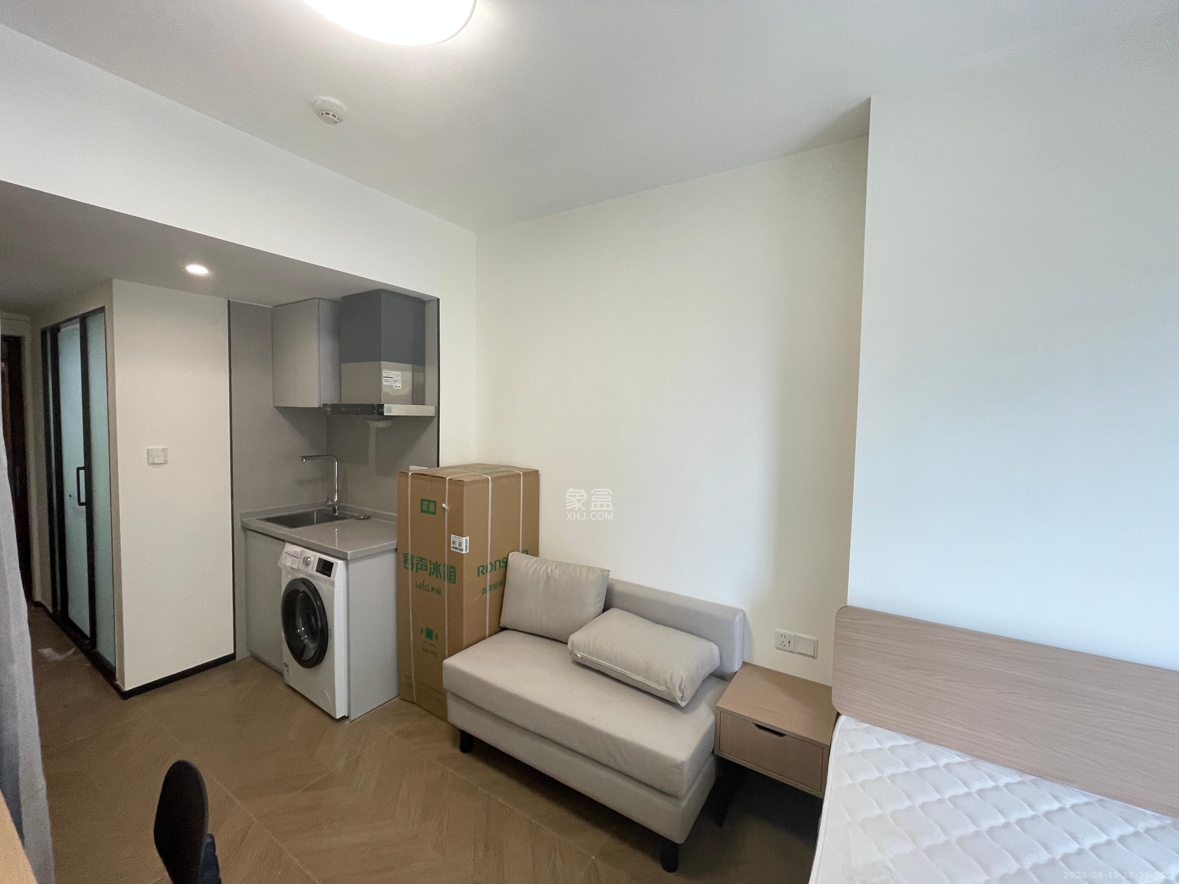 保利海德公园  1室1厅1卫    1650.0元/月室内图1