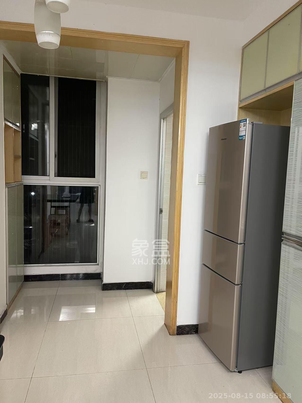 山语城一期  3室2厅1卫    2100.0元/月 山语城一期  3室2厅1卫    2100.0元/月室内图