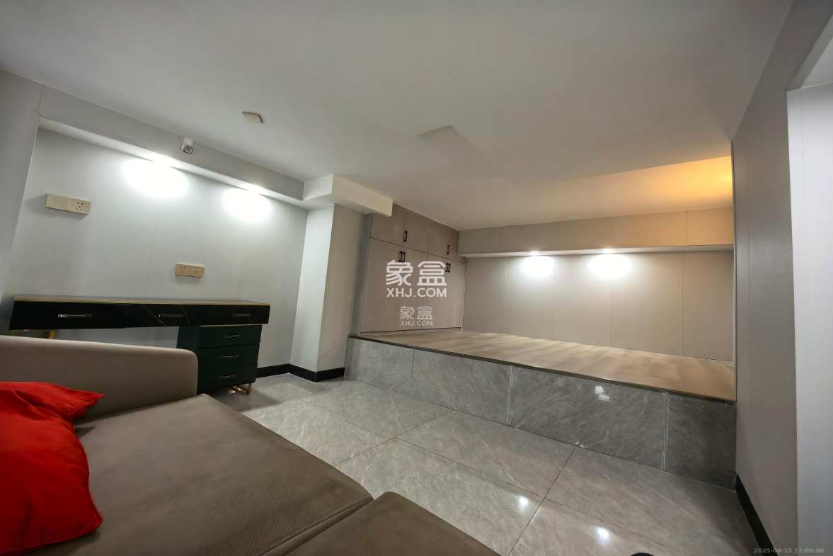 建发央玺(建发泱玺雅苑) 1室2厅1卫 2300.0元/月 建发央玺(建发泱玺雅苑) 1室2厅1卫 2300.0元/月室内图