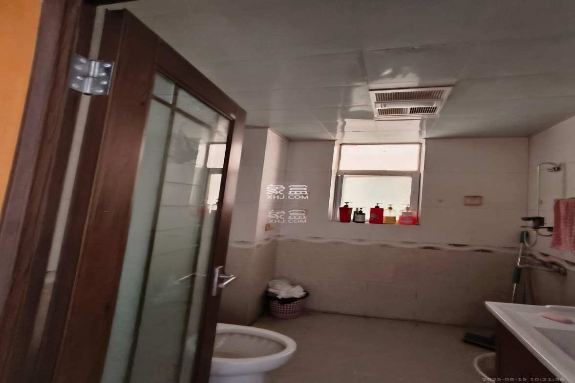 锦湘国际星城一期(锦美苑)  4室2厅2卫    2600.0元/月 锦湘国际星城一期(锦美苑)  4室2厅2卫    2600.0元/月室内图