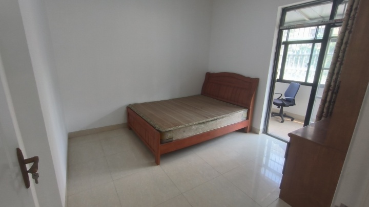 江军苑 3室2厅2卫 138.0万 江军苑 3室2厅2卫 138.0万客厅