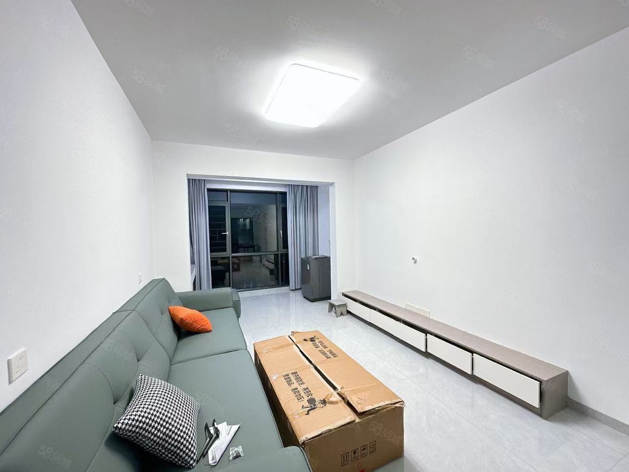 互助小区电梯房  2室1厅1卫   1599.00元/月室内图