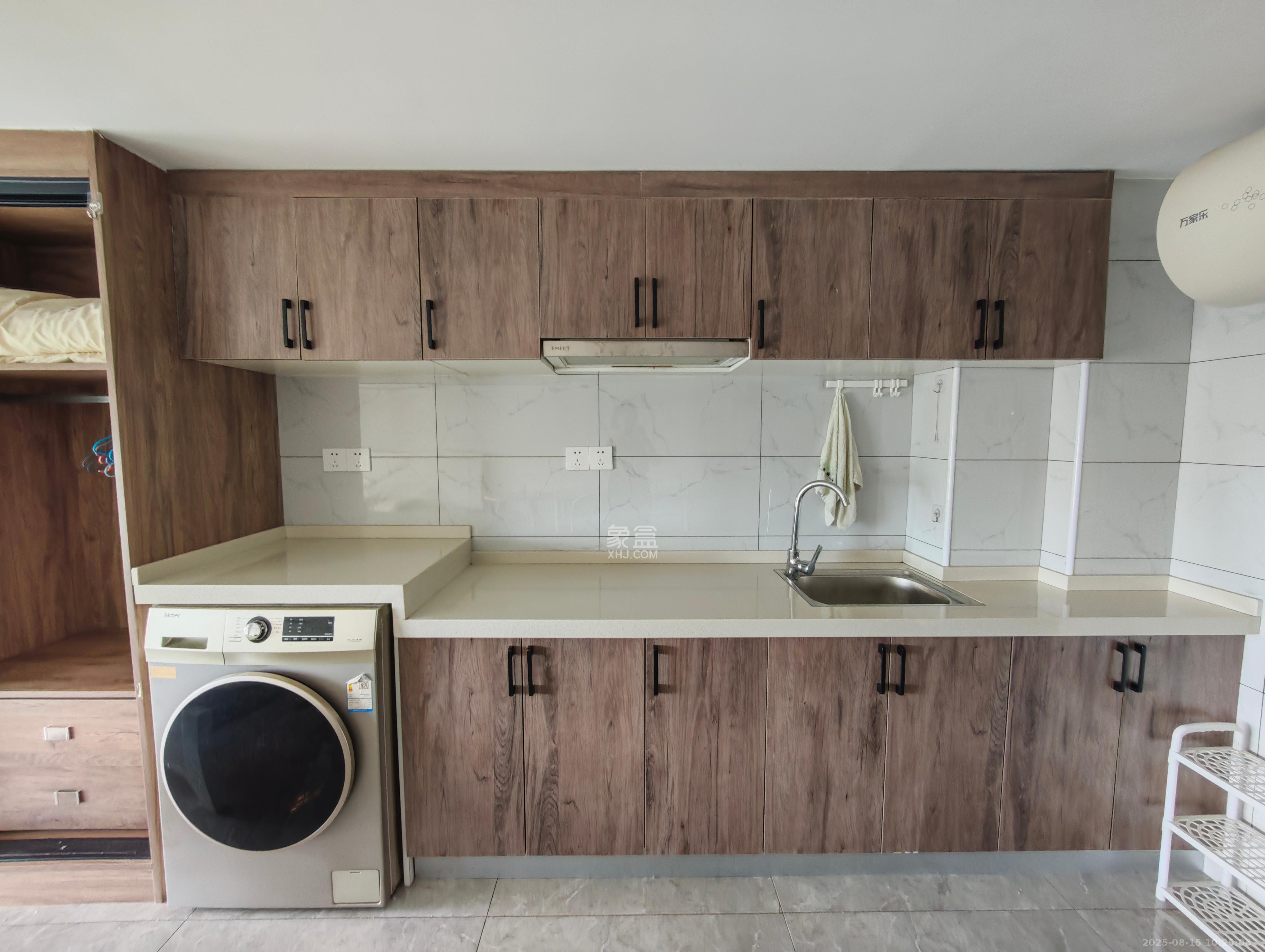 弘坤云寓 1室1厅1卫 1500.0元/月 弘坤云寓 1室1厅1卫 1500.0元/月室内图