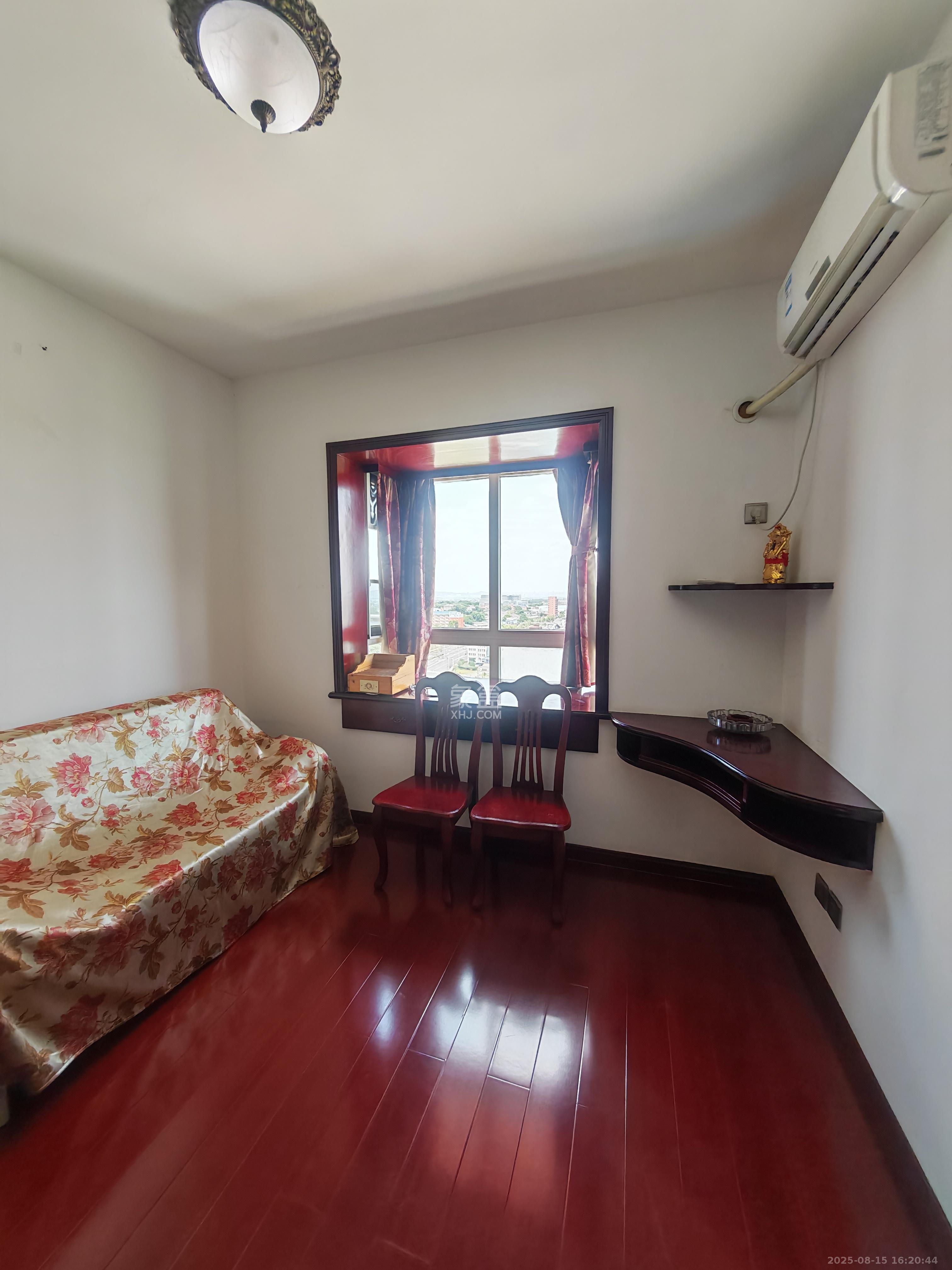 鑫天山城明珠 4室2厅2卫 1900.0元/月 鑫天山城明珠 4室2厅2卫 1900.0元/月室内图