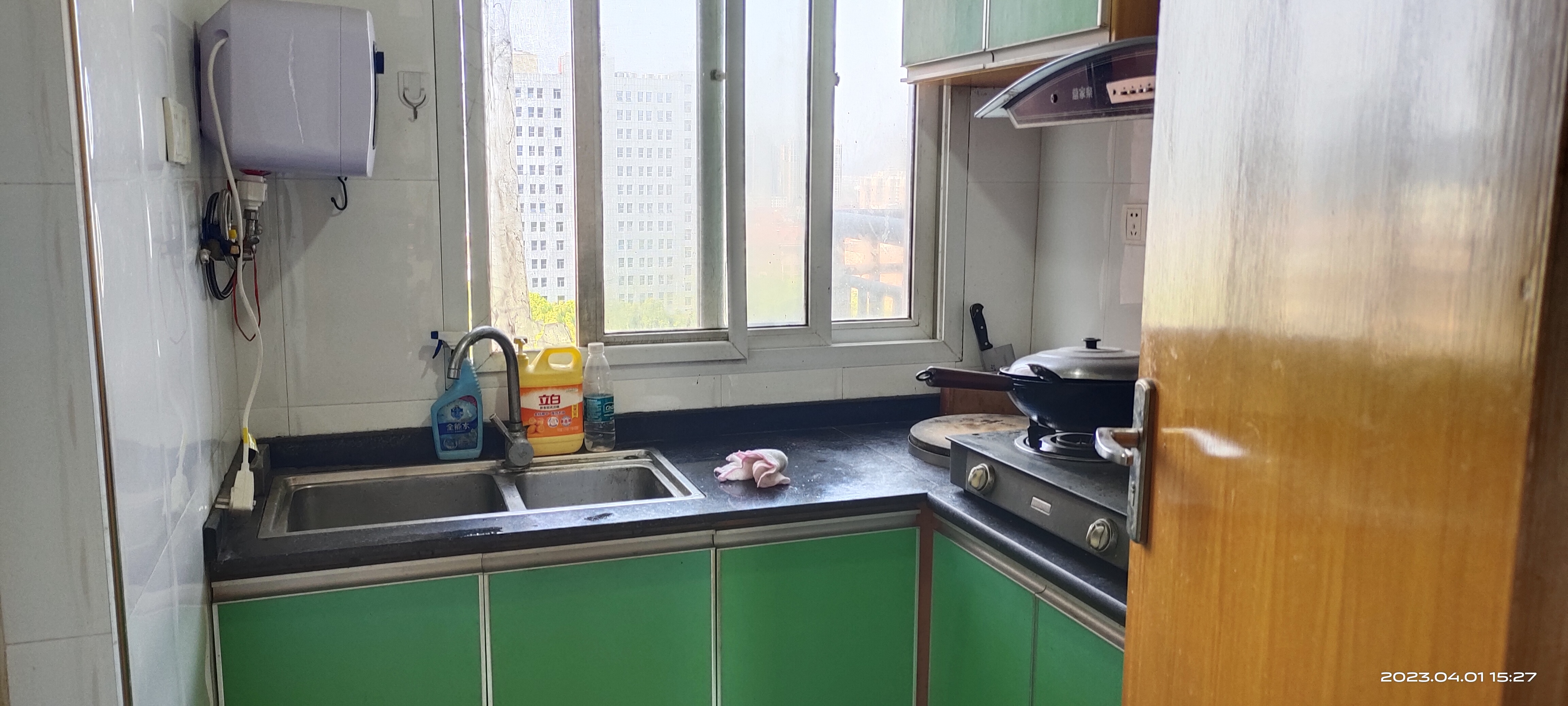 宏泰阳光家园 3室2厅2卫 1200.0元/月 宏泰阳光家园 3室2厅2卫 1200.0元/月室内图