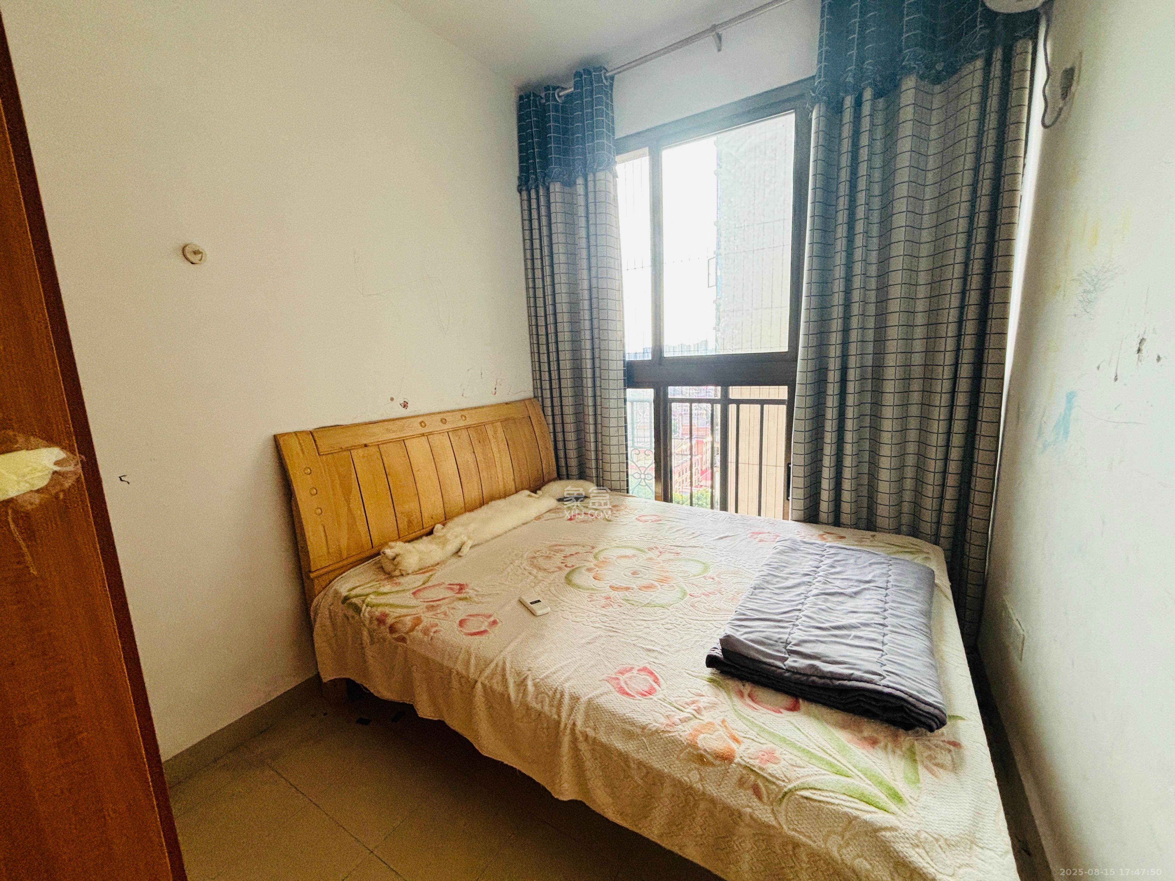 江山帝景哈佛  1室0厅0卫    2000.0元/月 江山帝景哈佛  1室0厅0卫    2000.0元/月室内图