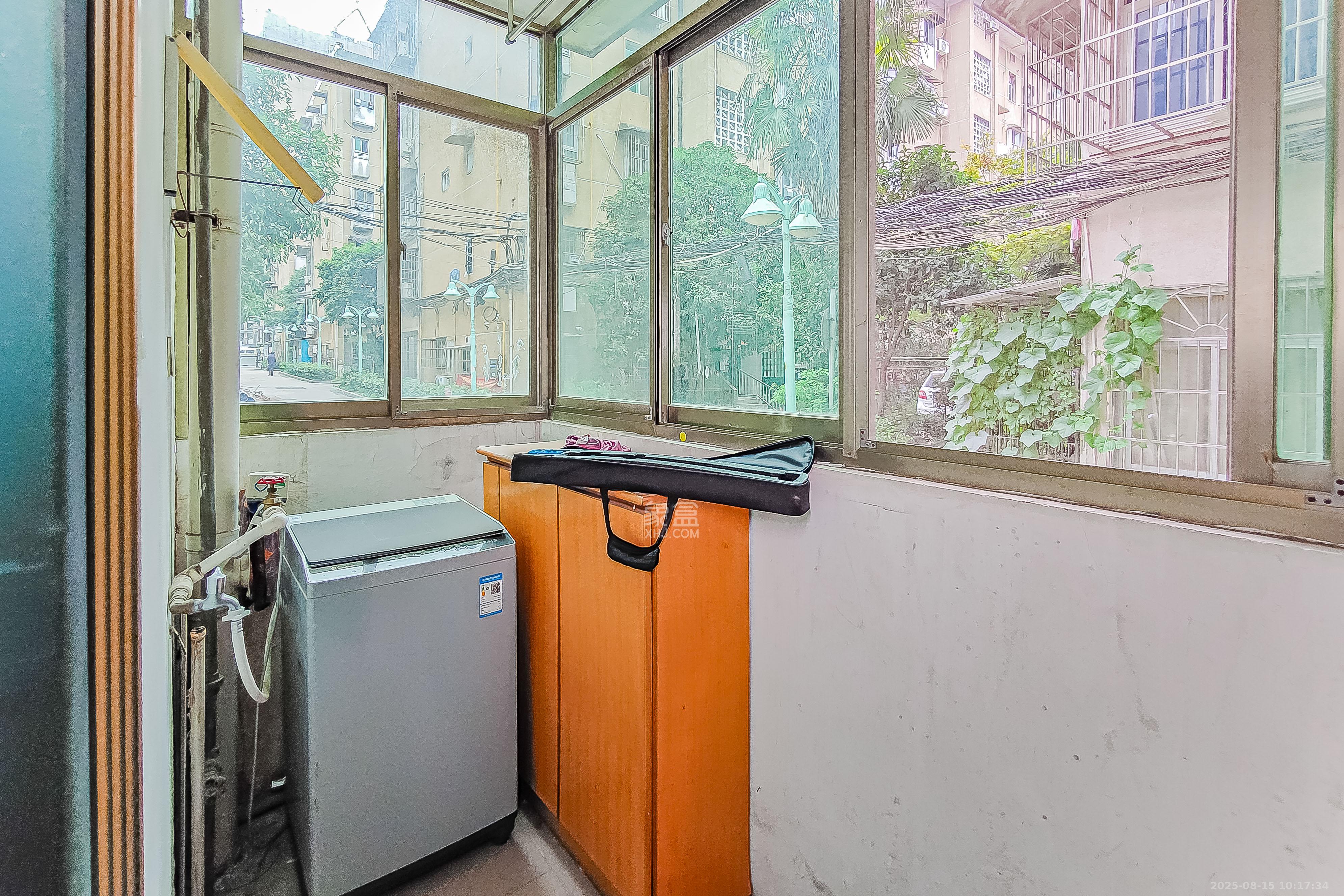 省儿童医院单位宿舍  2室2厅1卫    2000.0元/月室内图