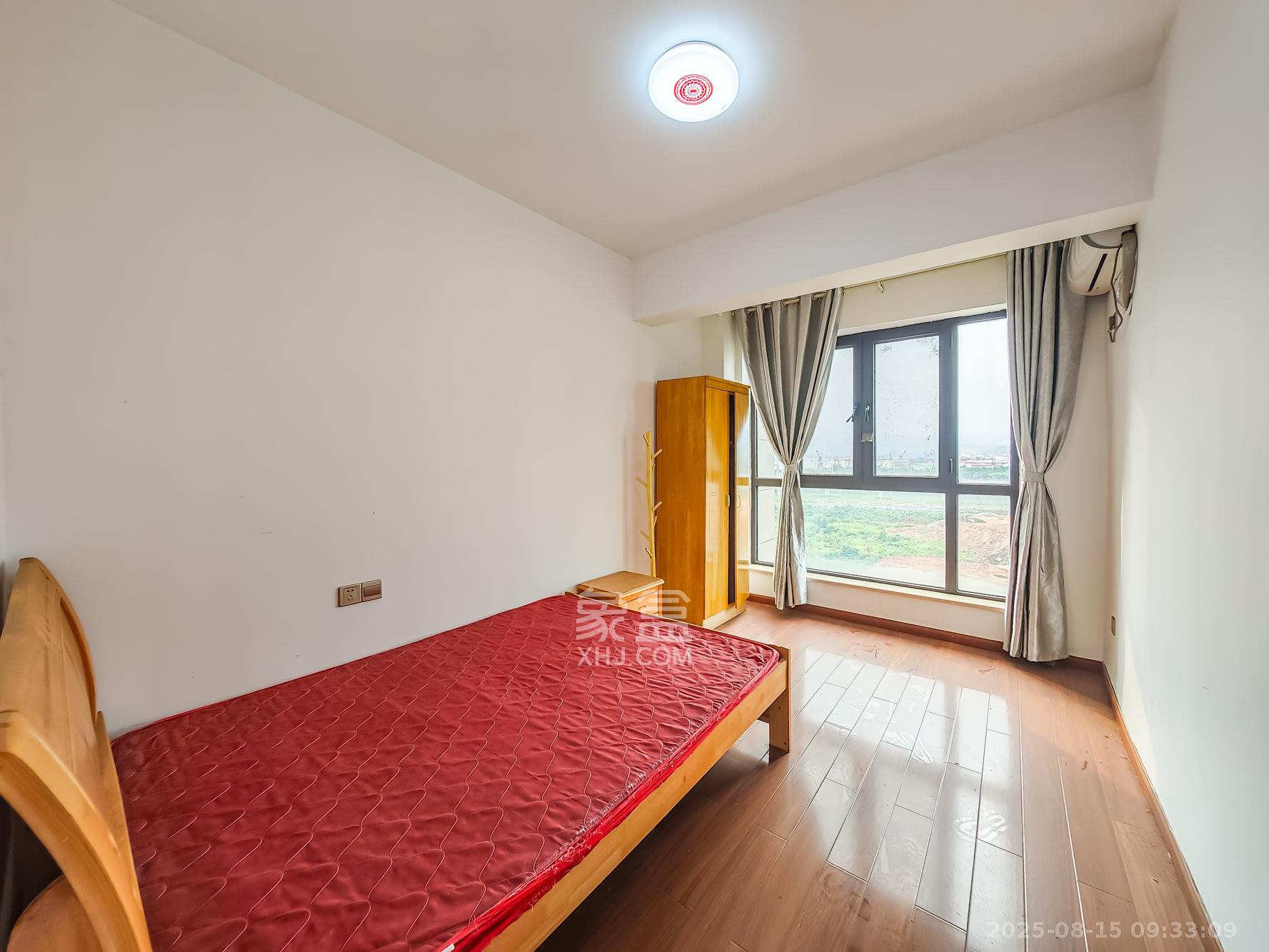 绿地海外滩一期 3室1厅1卫 1900.0元/月 绿地海外滩一期 3室1厅1卫 1900.0元/月室内图