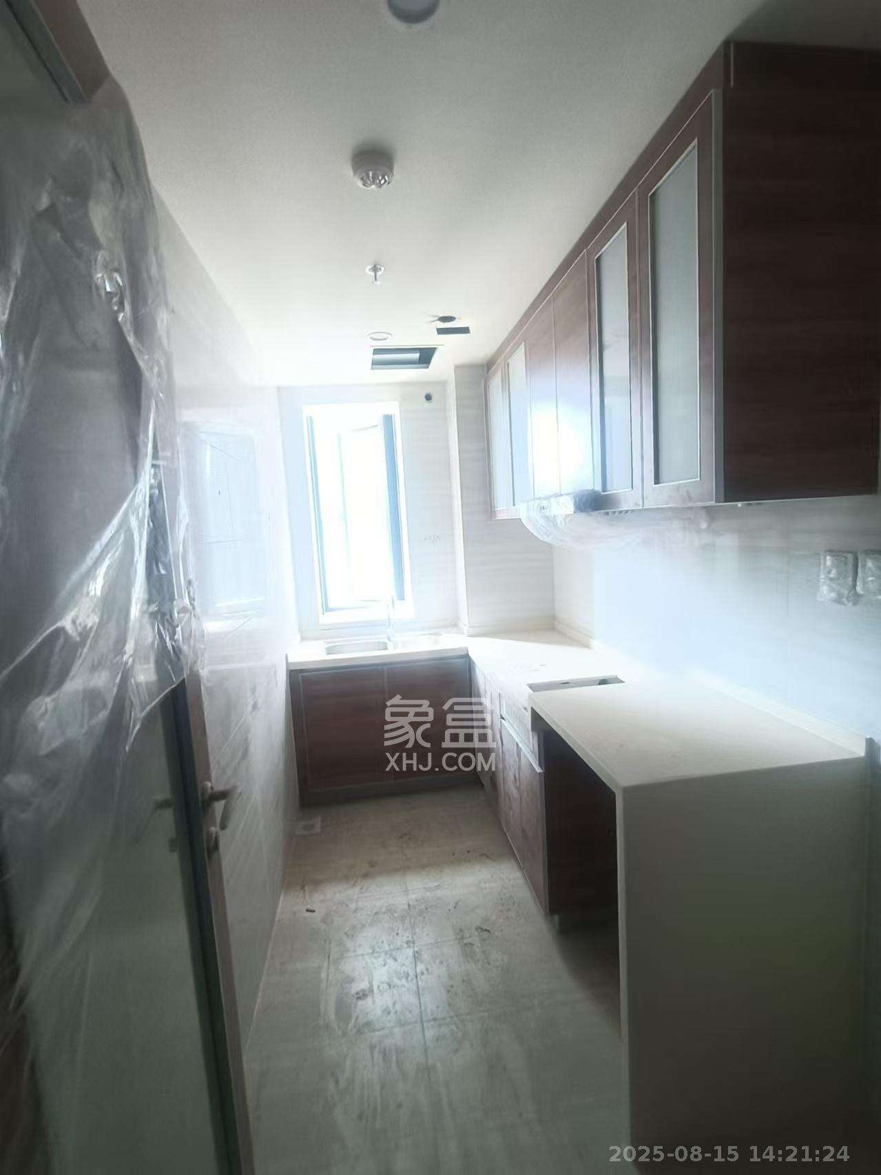 恒大金融广场  1室1厅1卫    2400.0元/月 恒大金融广场  1室1厅1卫    2400.0元/月室内图