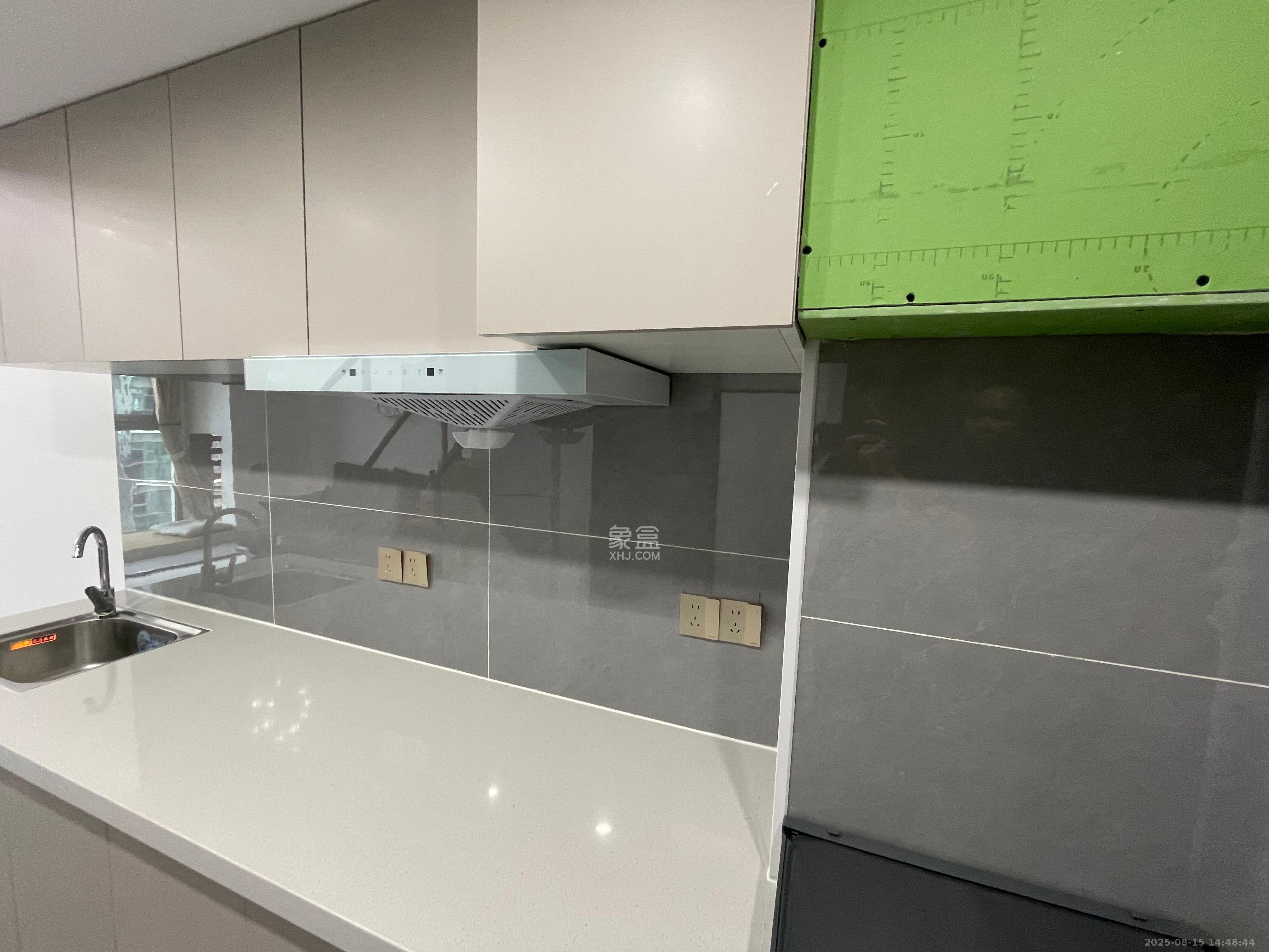 绿地商务广场 1室0厅0卫 2200.0元/月 绿地商务广场 1室0厅0卫 2200.0元/月室内图