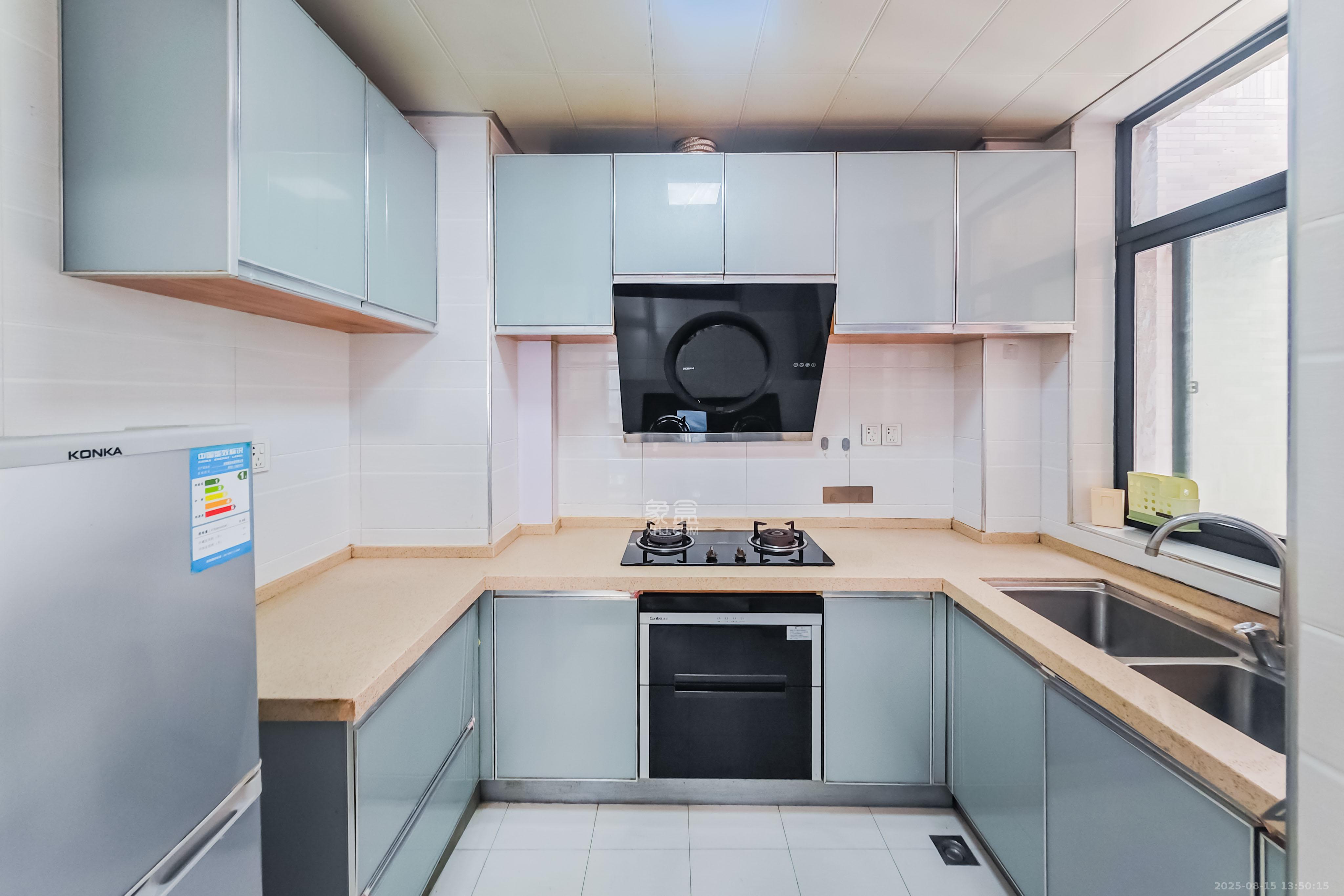 海拔东方 3室2厅1卫 71.0万 海拔东方 3室2厅1卫 71.0万厨房