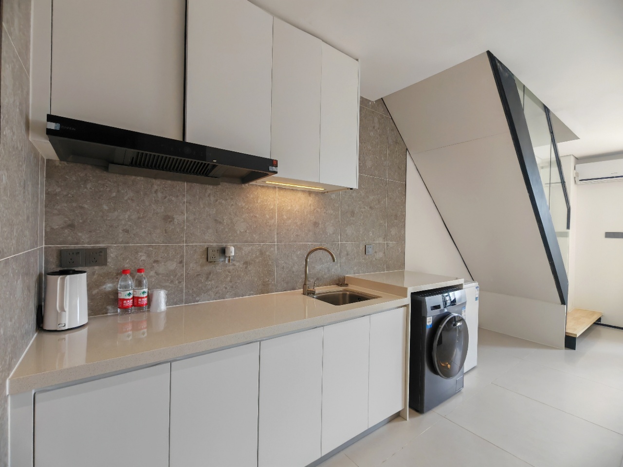 海航豪庭南苑  1室1厅1卫    3000.0元/月 海航豪庭南苑  1室1厅1卫    3000.0元/月室内图